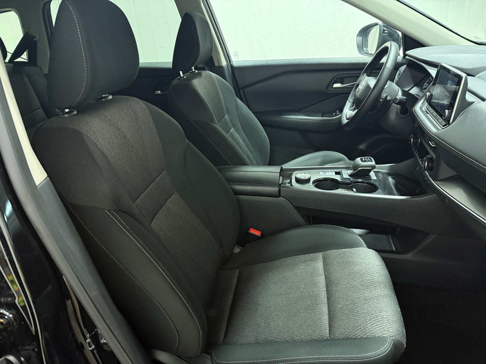 Thumbnail: 2025 Nissan Rogue - 2