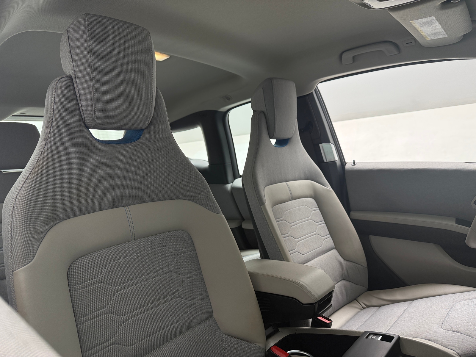 Thumbnail: 2017 BMW i3 - 2