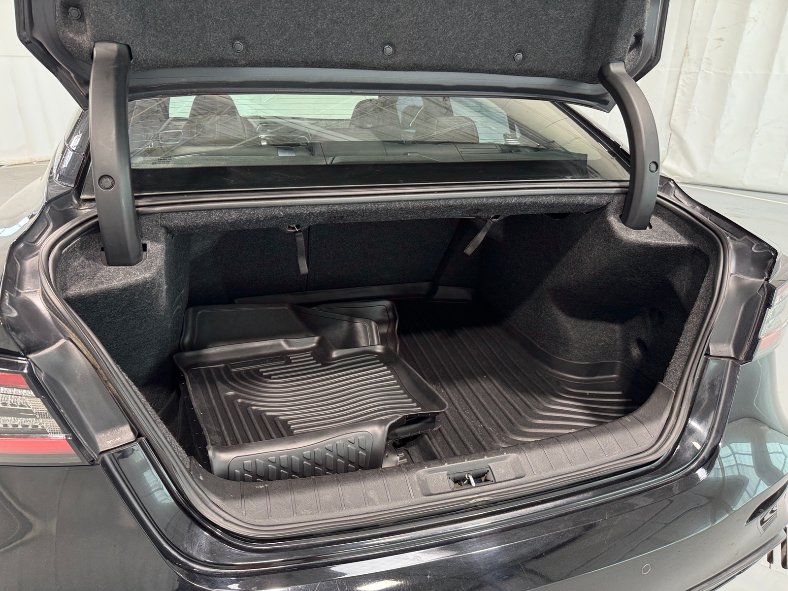 Thumbnail: 2019 Nissan Maxima - 6