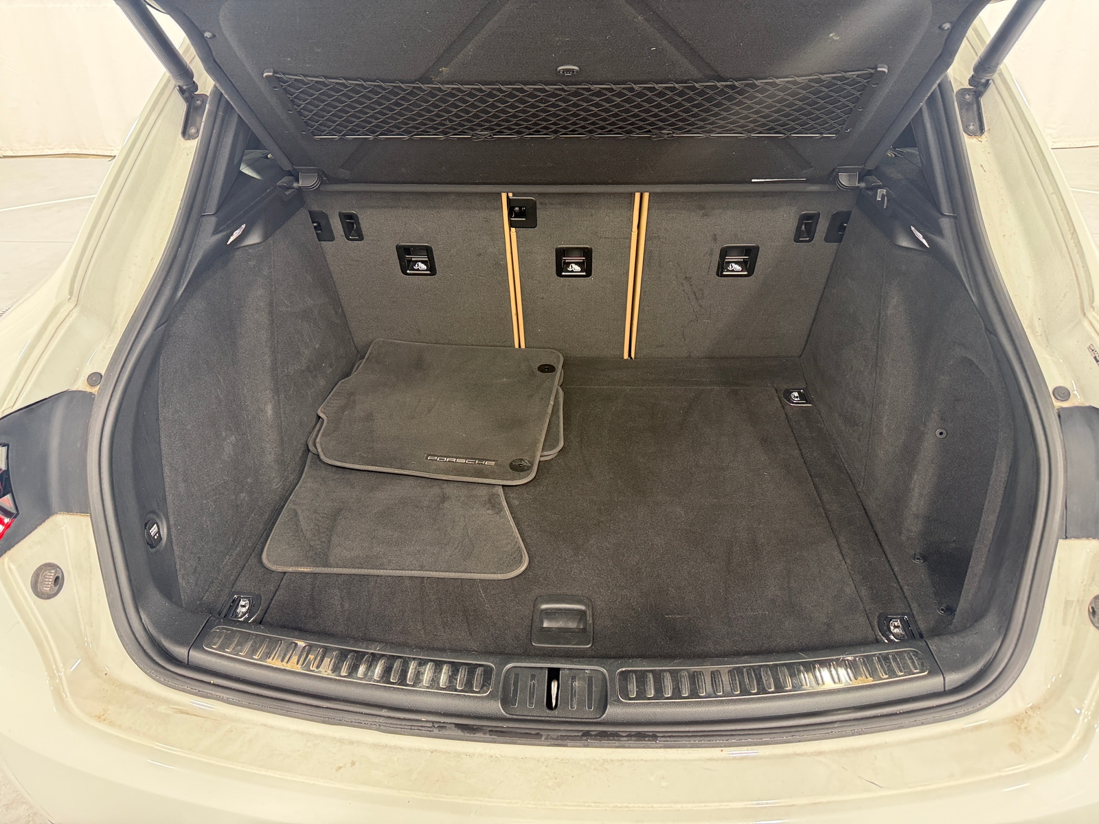 Thumbnail: 2018 Porsche Macan - 6