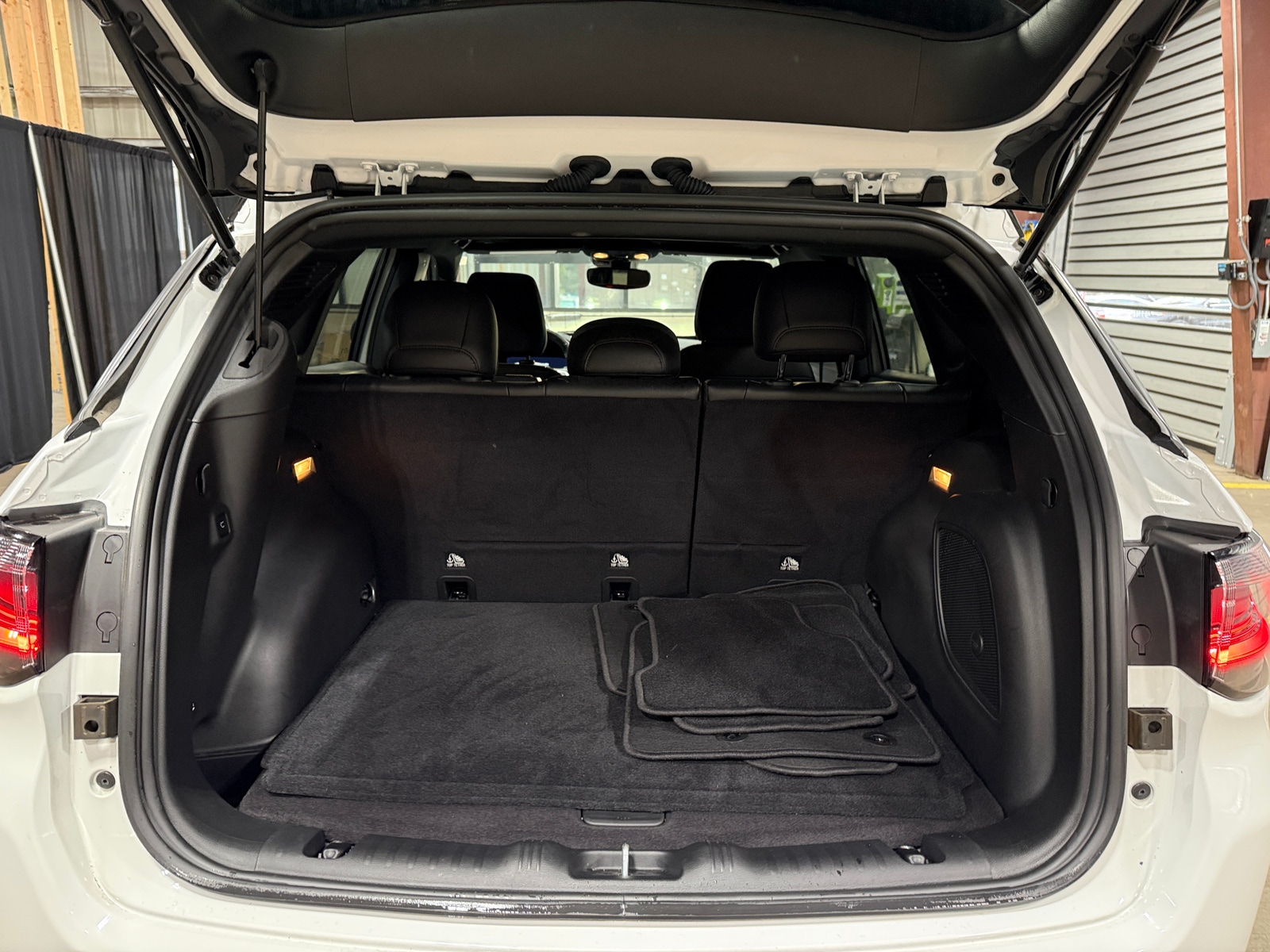 Thumbnail: 2022 Jeep Compass - 6