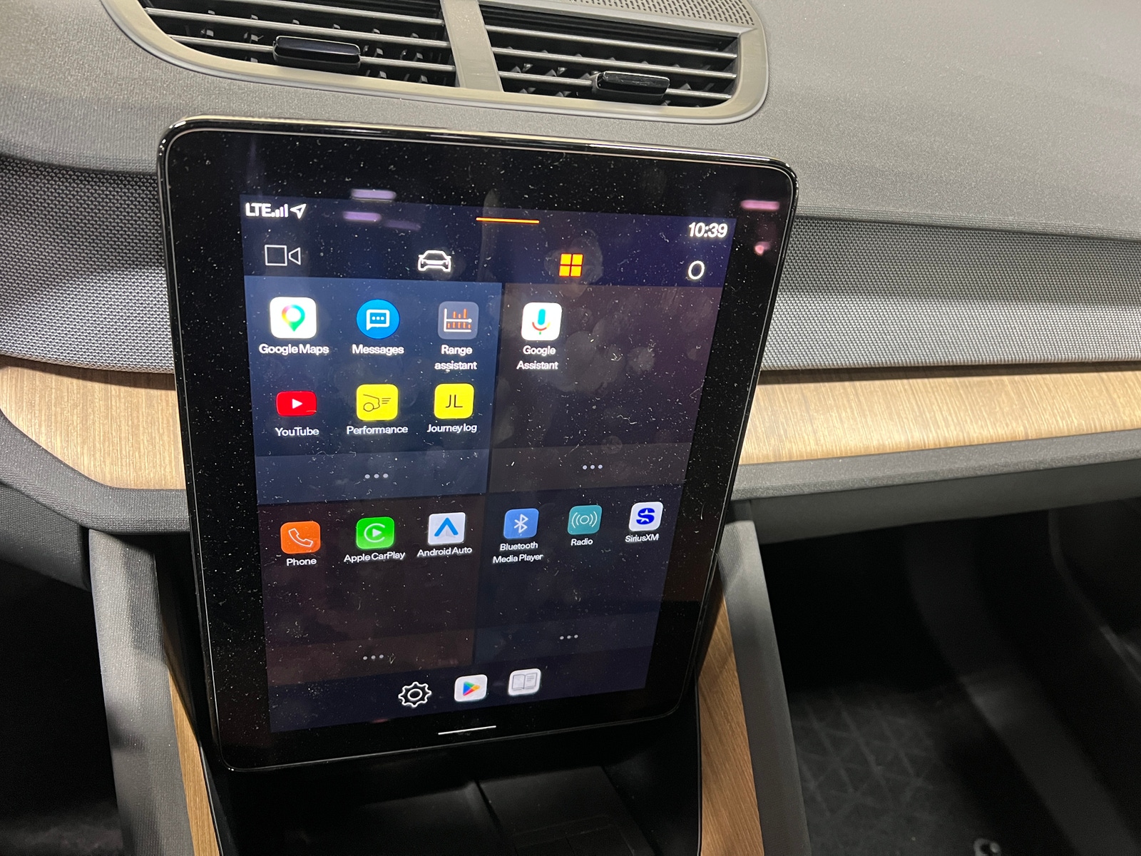 Thumbnail: 2022 Polestar 2 - 4