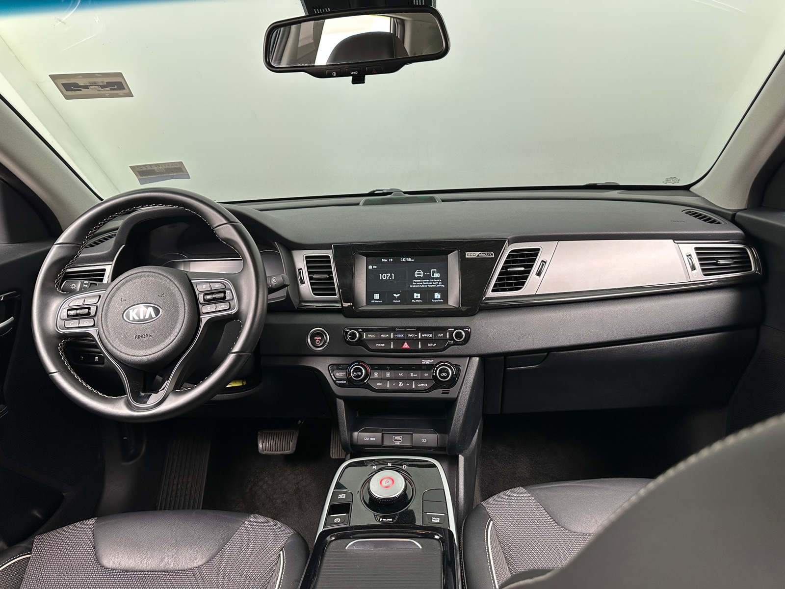 Thumbnail: 2019 Kia Niro - 3