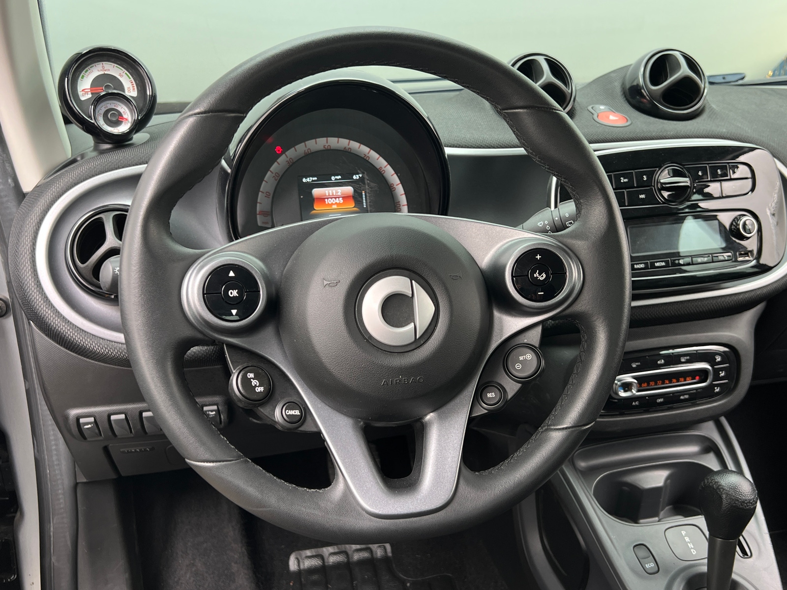 Thumbnail: 2018 smart fortwo - 4