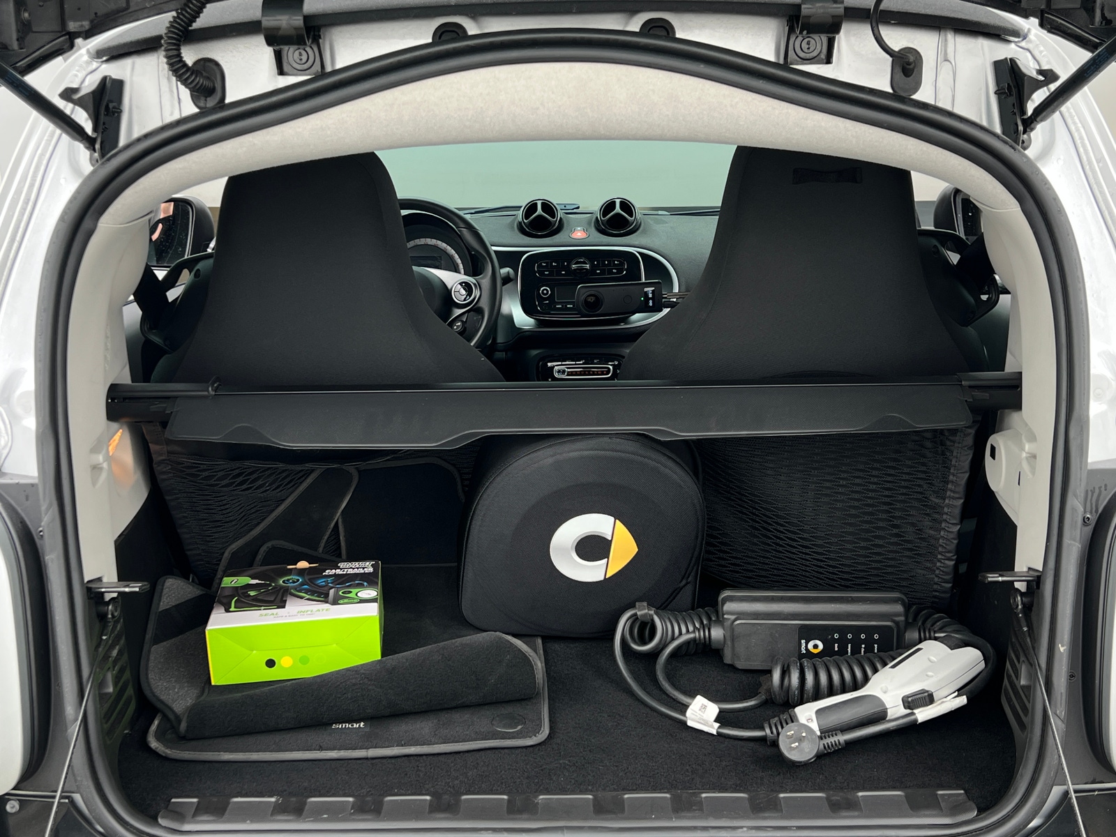 Thumbnail: 2018 smart fortwo - 5