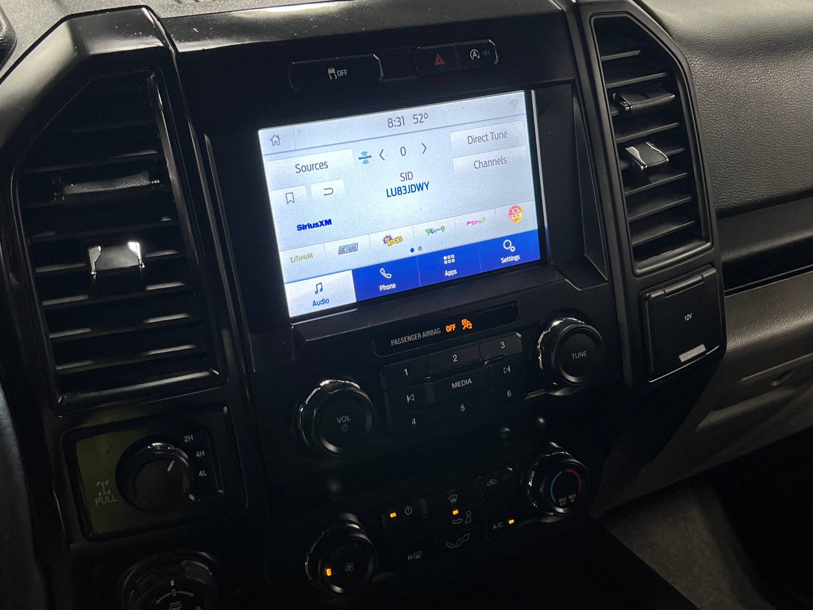 Thumbnail: 2020 Ford Econoline - 4