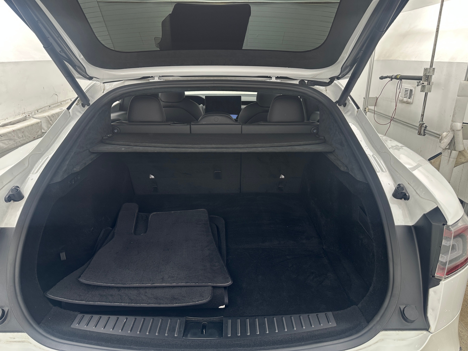 Thumbnail: 2022 Tesla Model S - 6