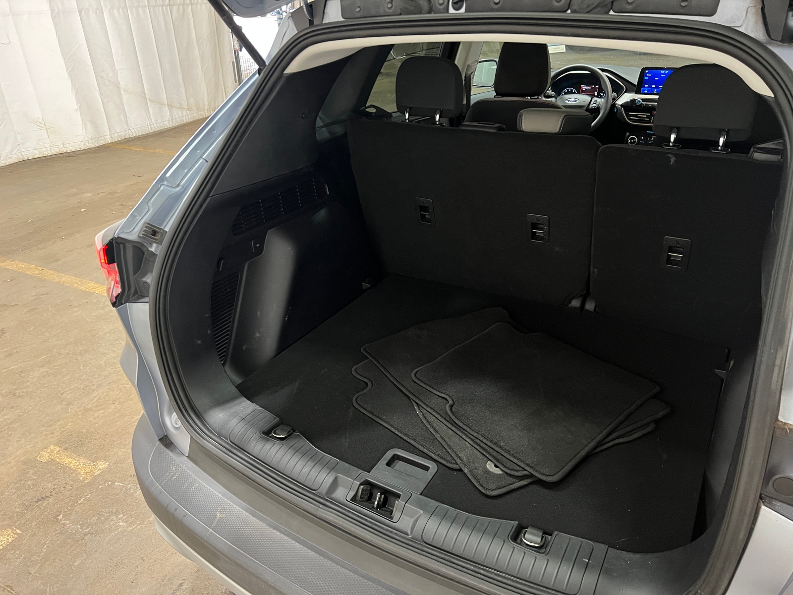 Thumbnail: 2022 Ford Escape - 7