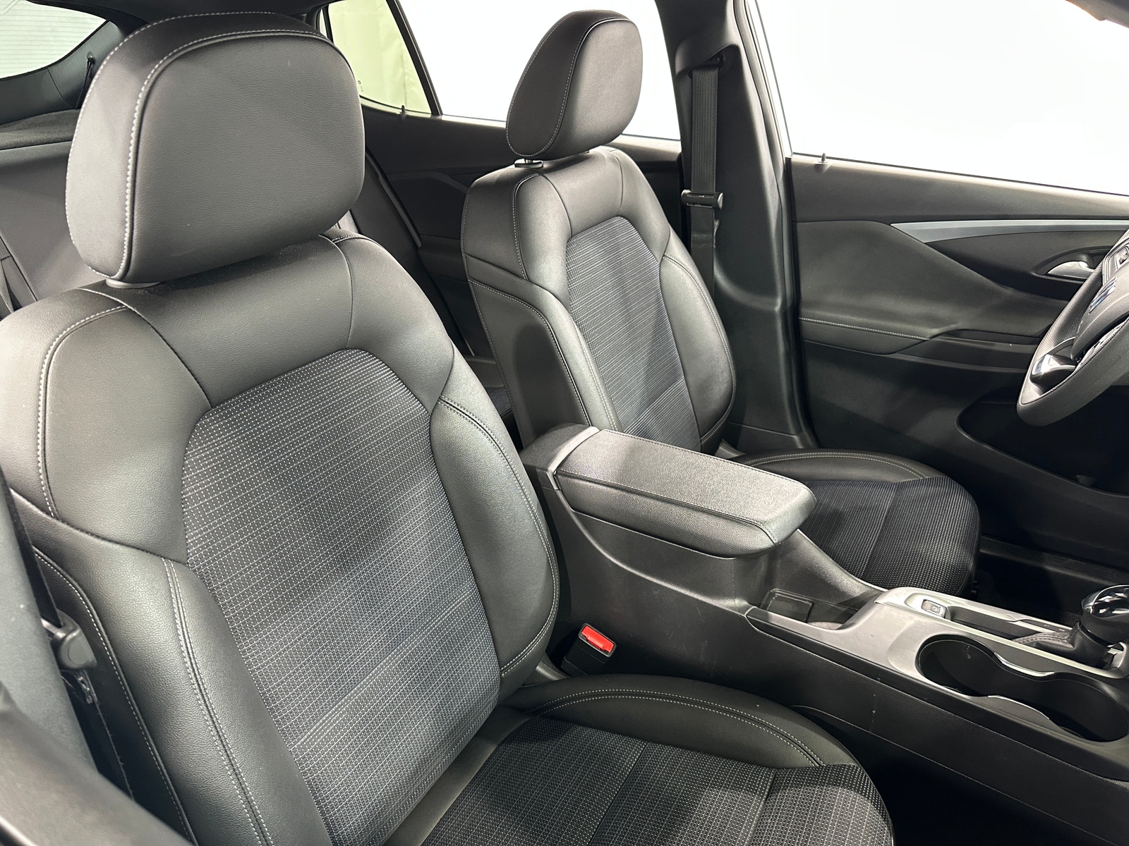 Thumbnail: 2025 Buick Envista - 2