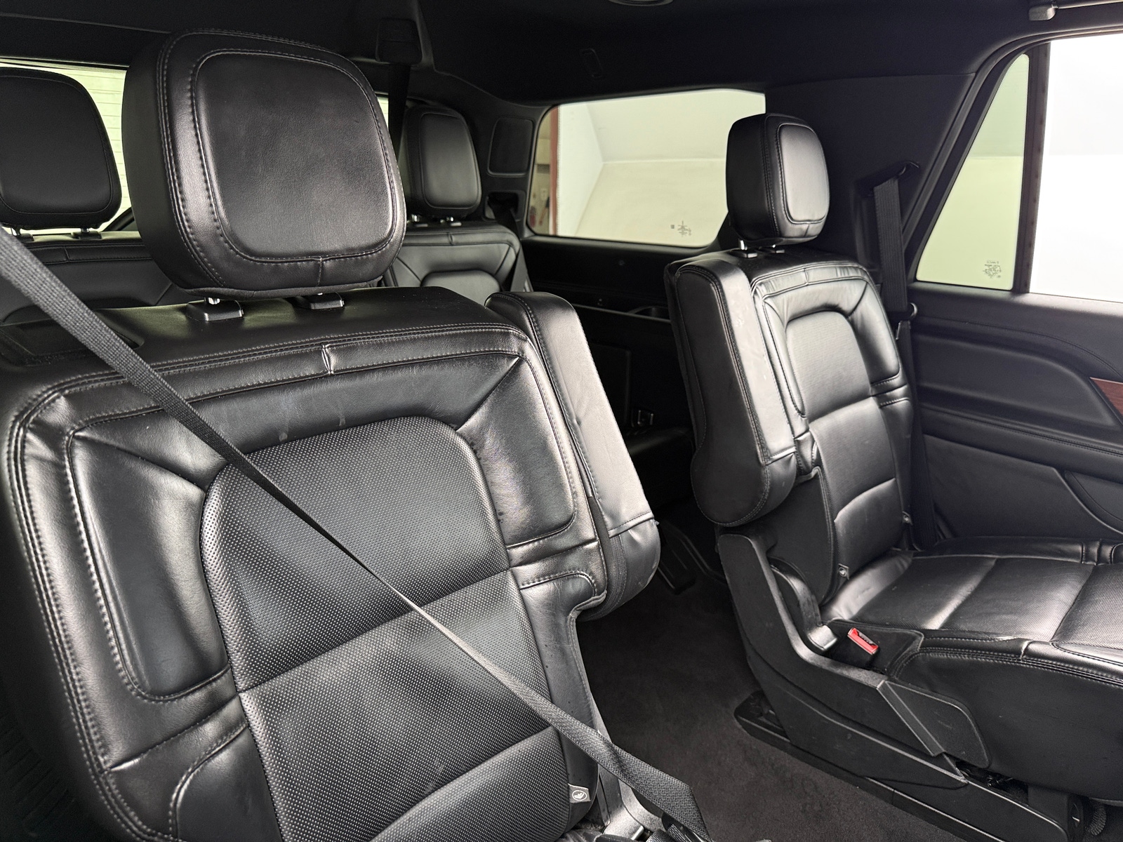 Thumbnail: 2021 Lincoln Navigator - 5