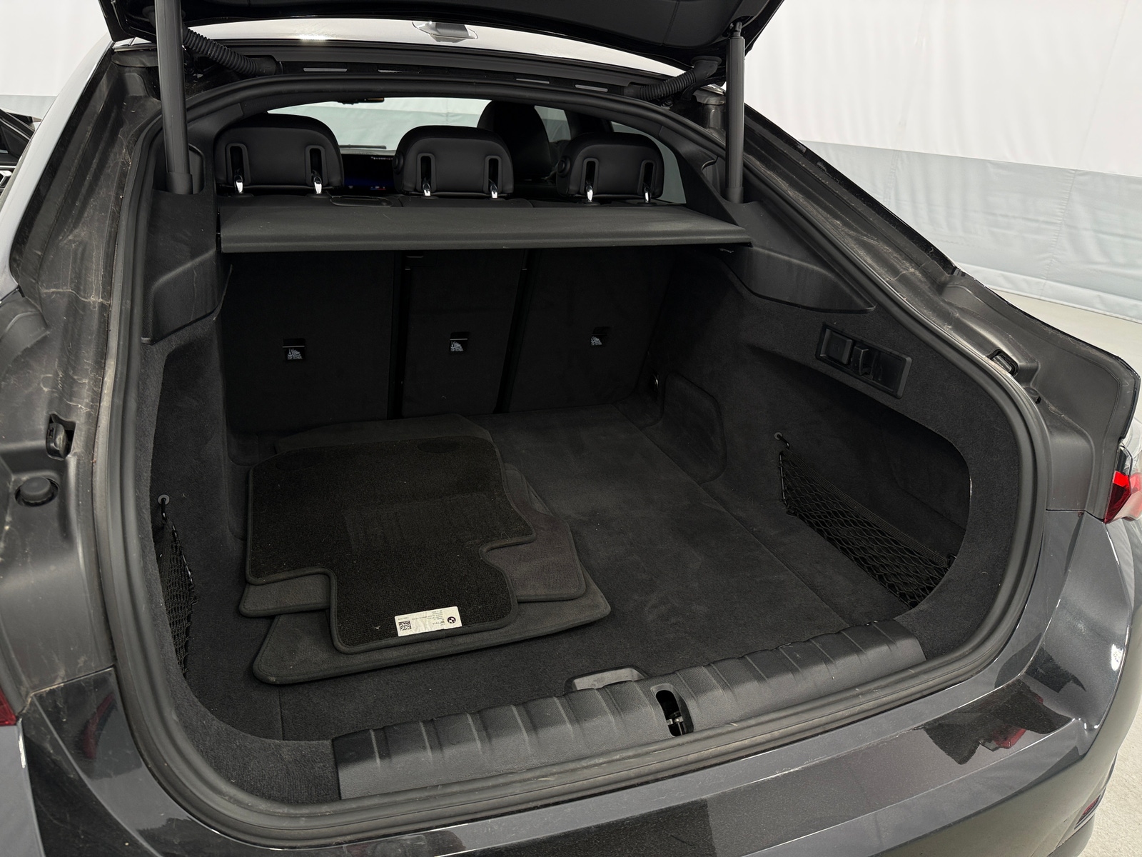 Thumbnail: 2023 BMW i4 - 6