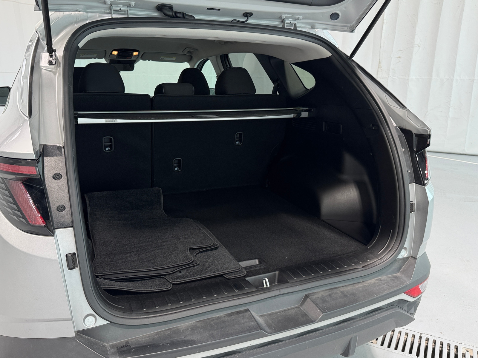 Thumbnail: 2022 Hyundai Tucson - 7