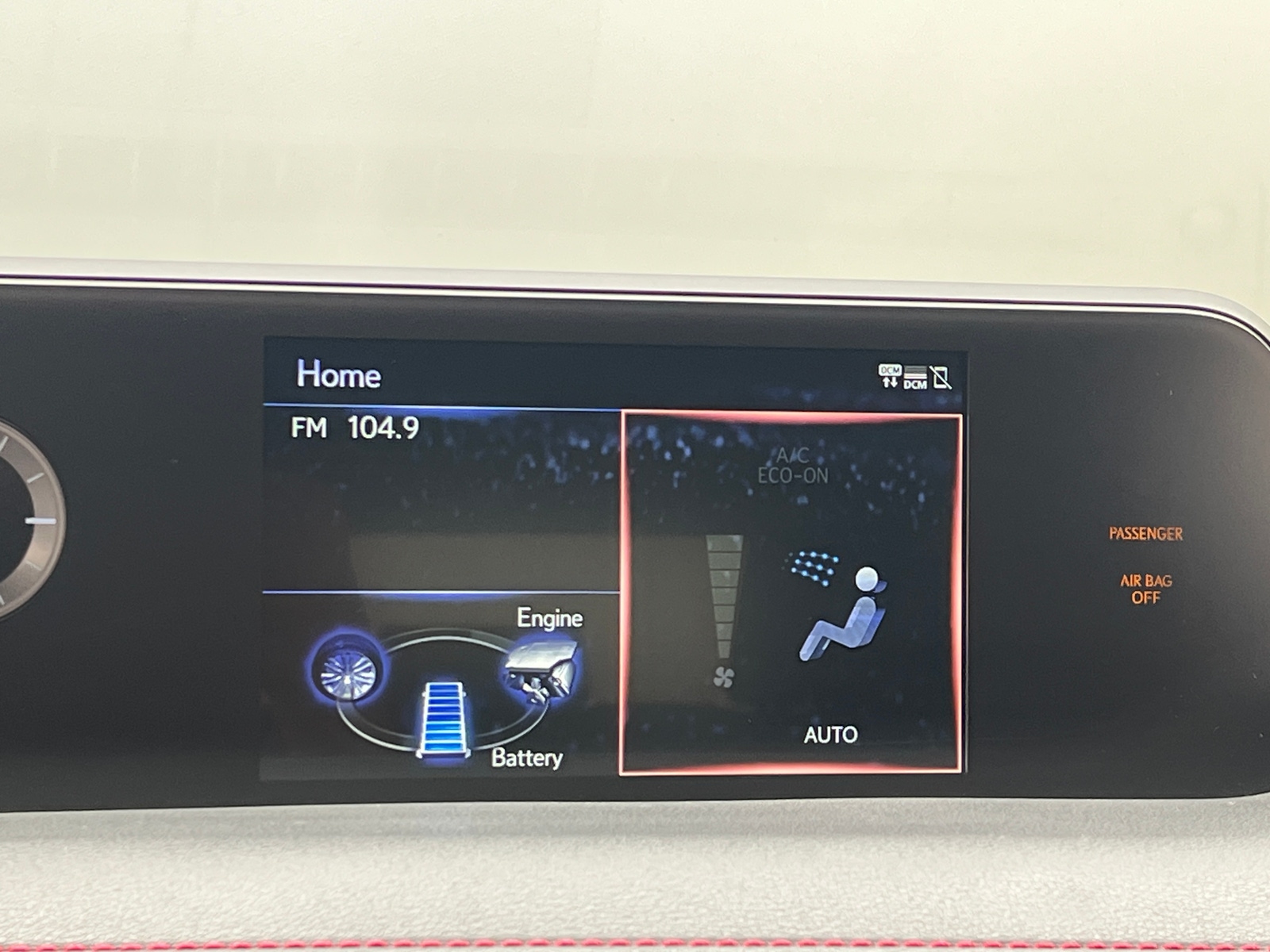 Thumbnail: 2022 Lexus UX - 3