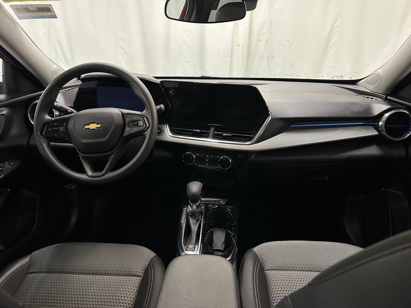 Thumbnail: 2025 Chevrolet Trax - 3