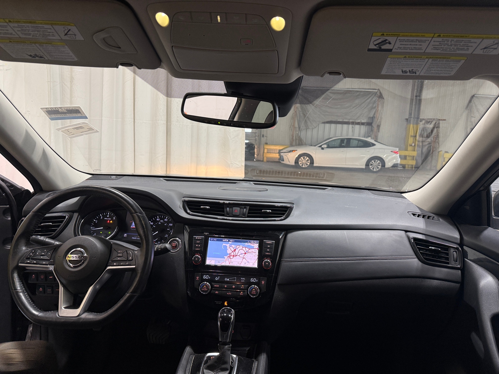 Thumbnail: 2018 Nissan Rogue - 3