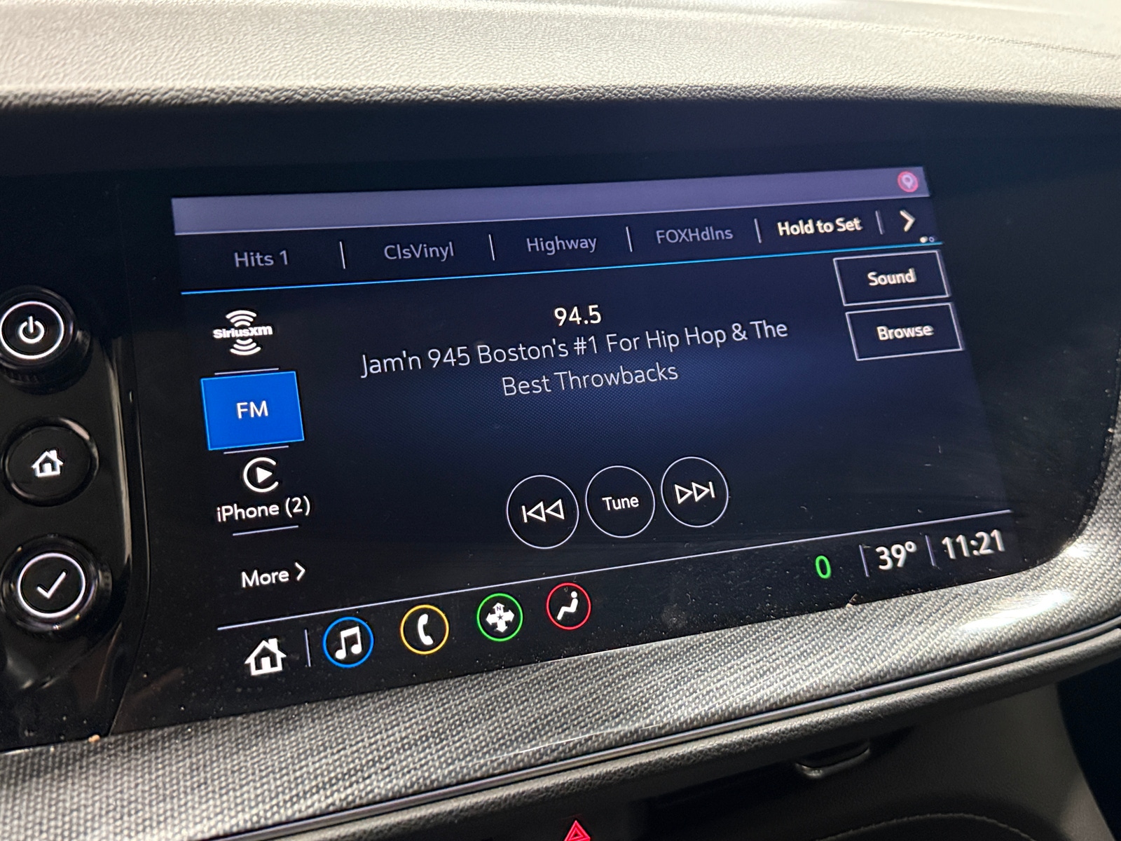 Thumbnail: 2021 Buick Envision - 3