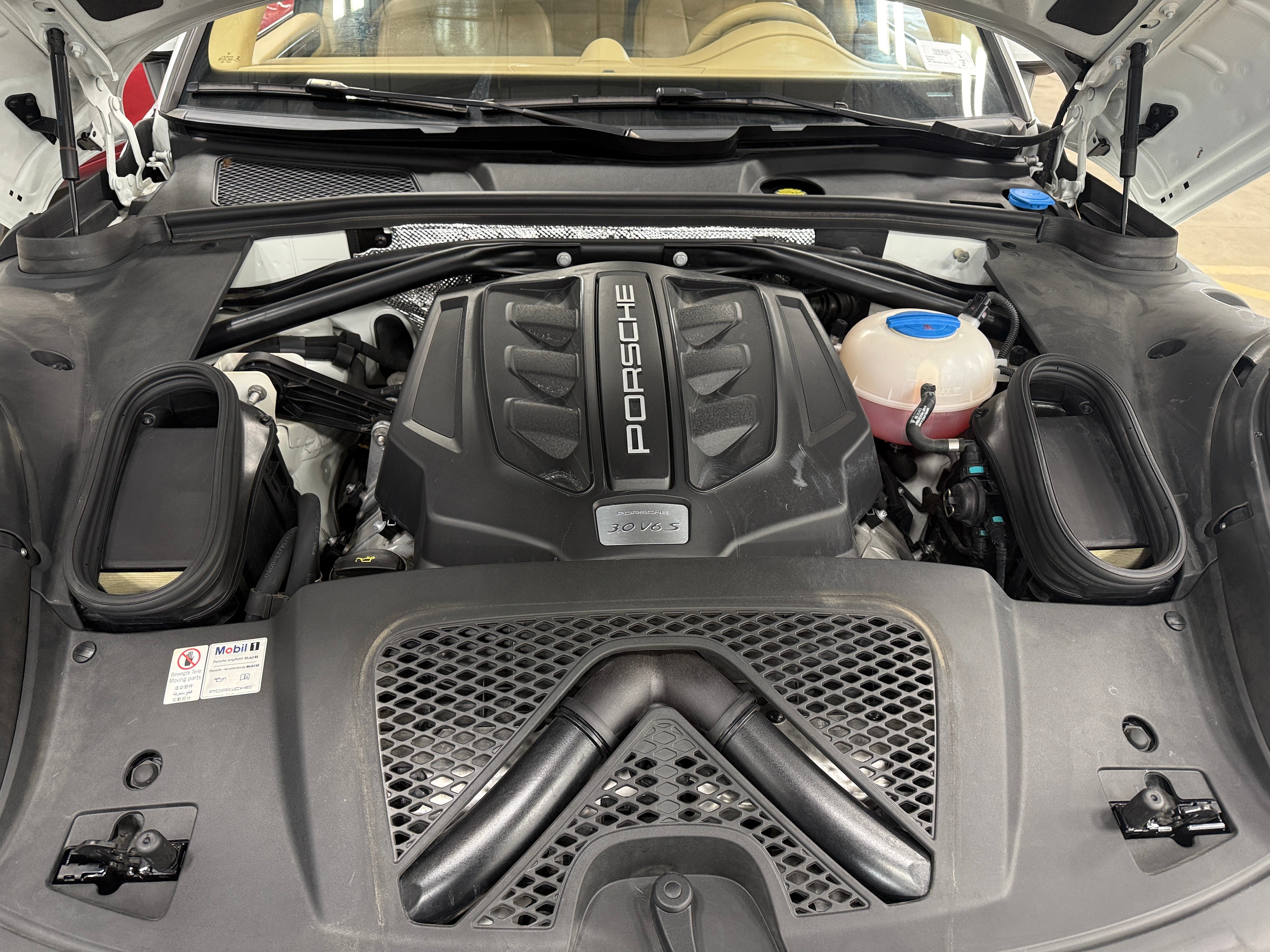 2015 Porsche Macan