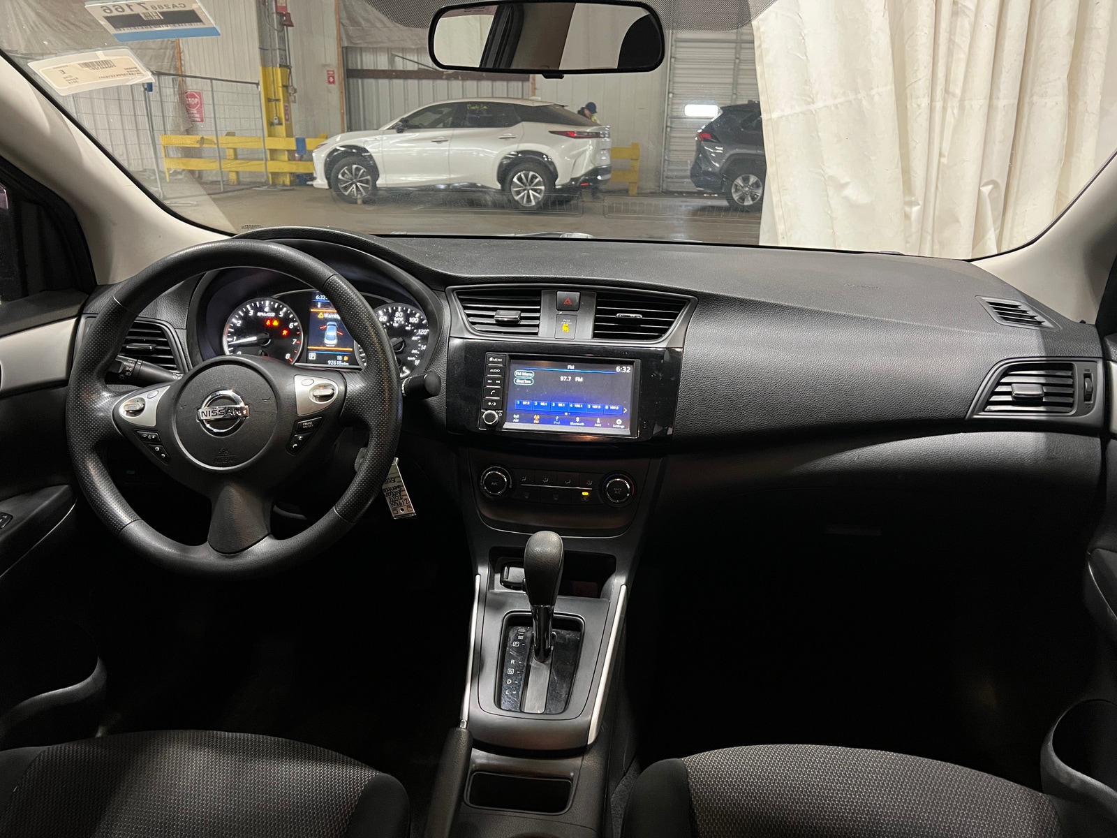 Thumbnail: 2019 Nissan Sentra - 3