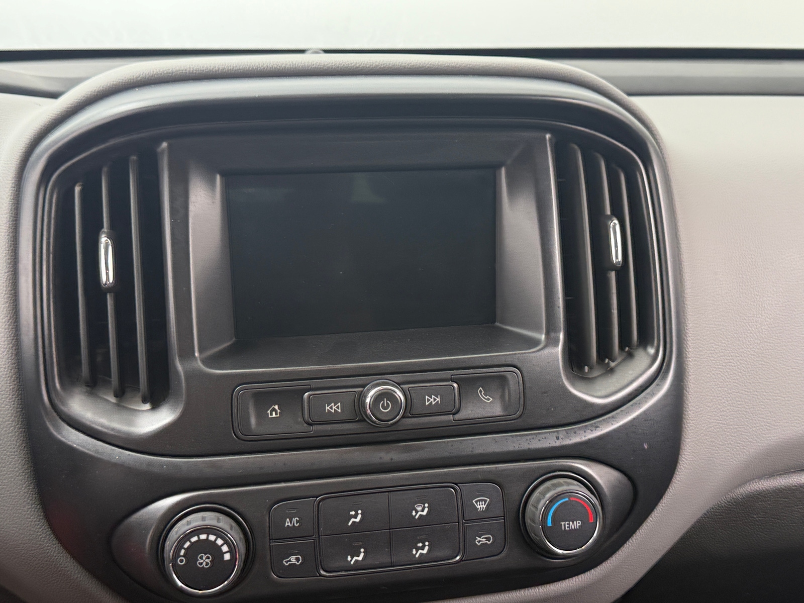 Thumbnail: 2022 Chevrolet Colorado - 4