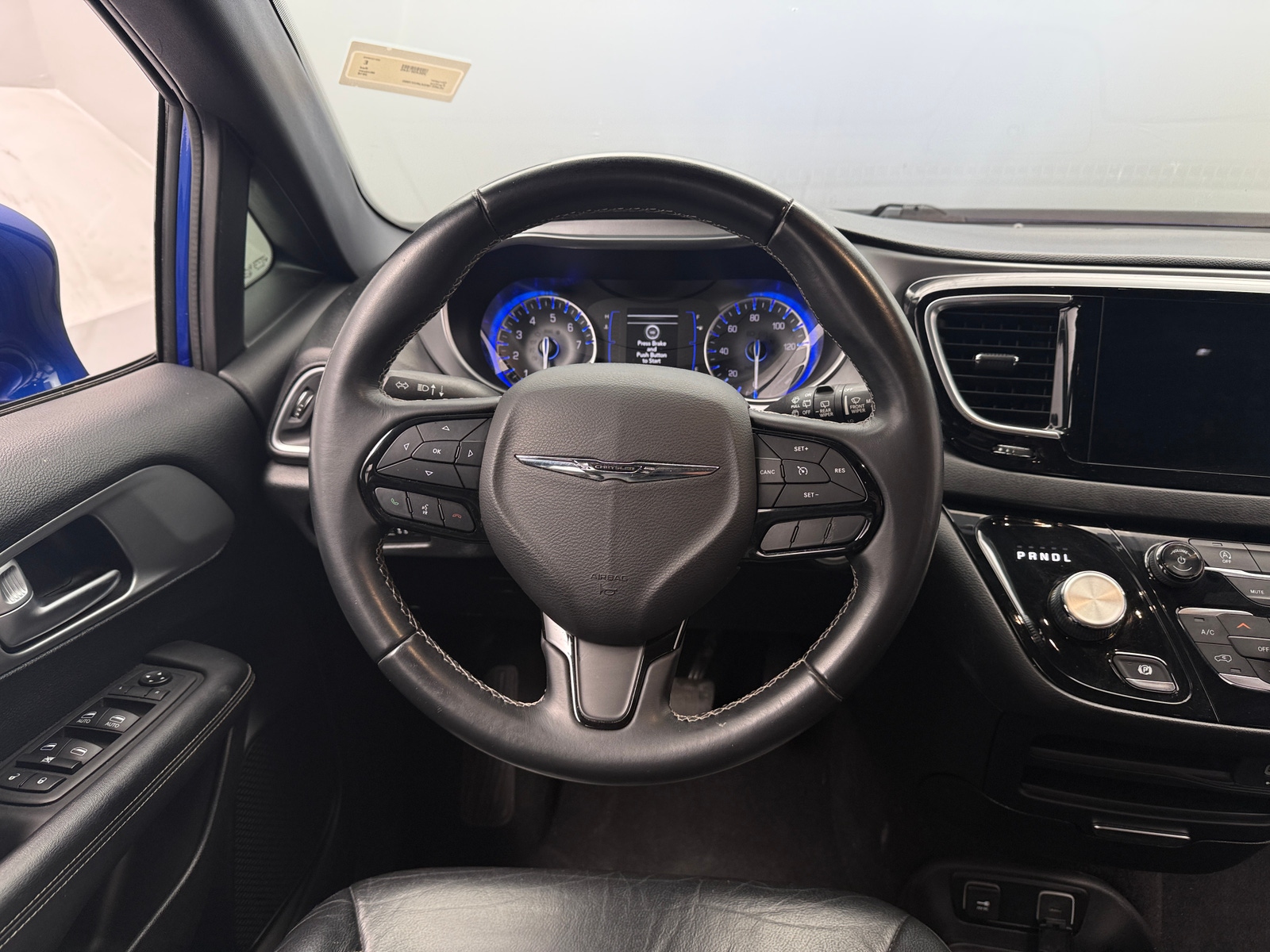 Thumbnail: 2018 Chrysler Pacifica - 4