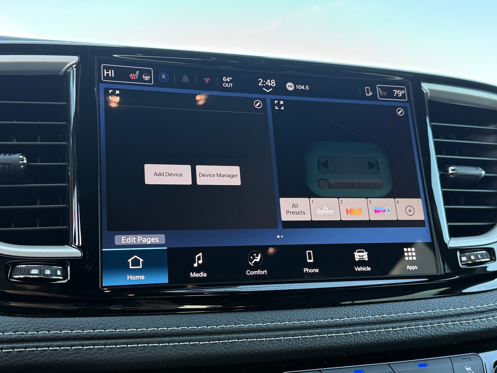 Thumbnail: 2026 Chrysler Pacifica - 3