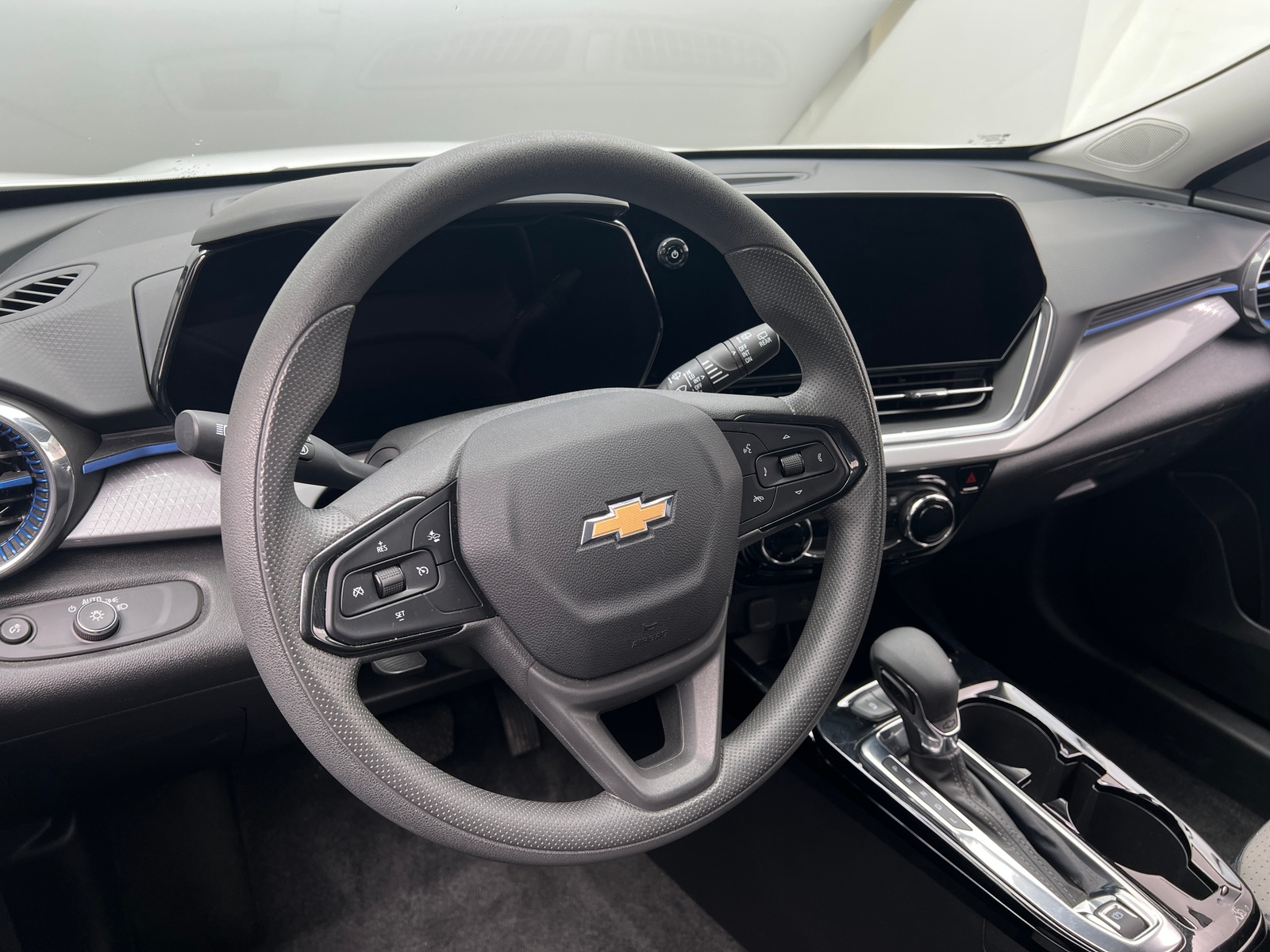 Thumbnail: 2025 Chevrolet Trax - 5