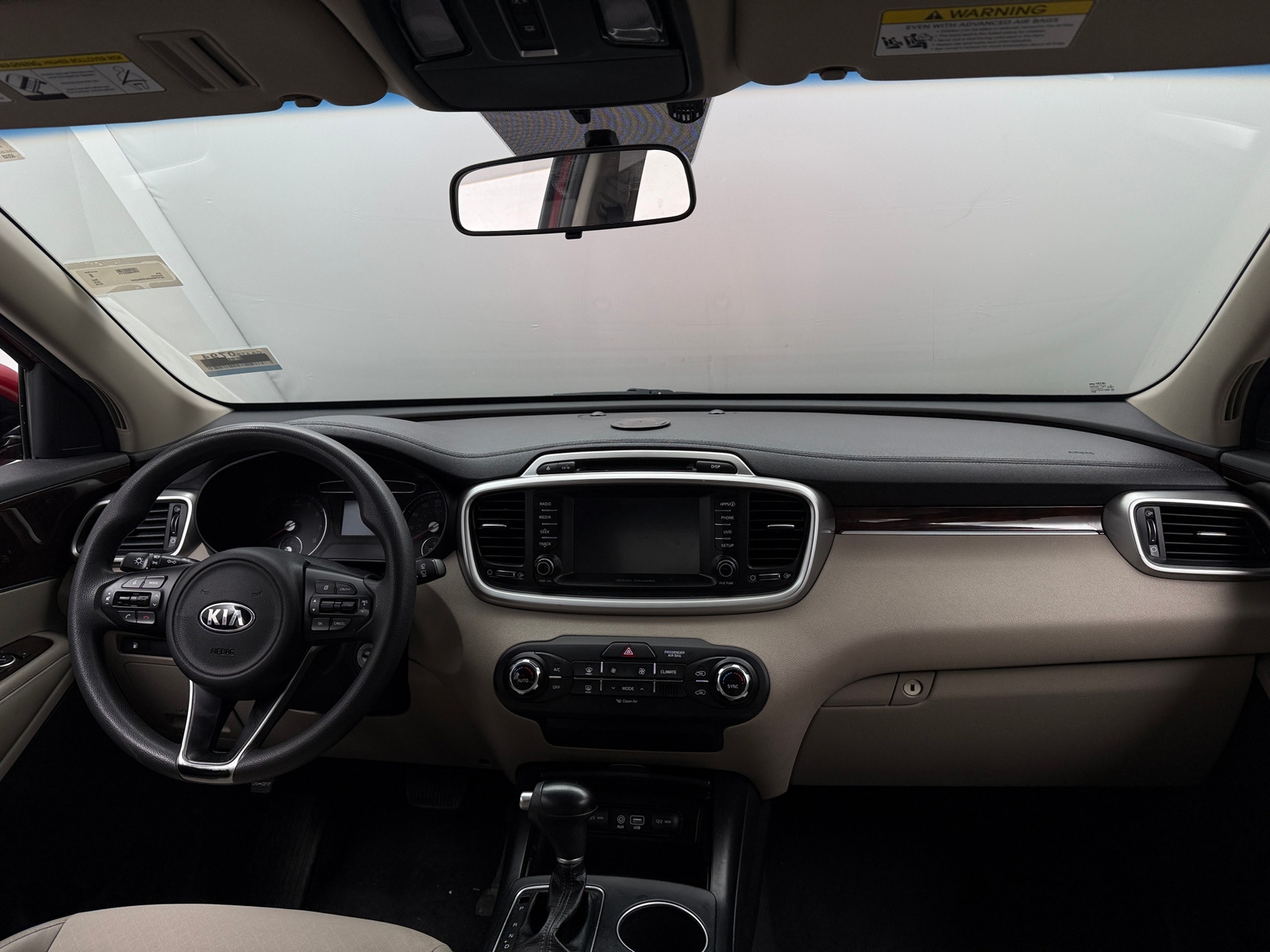 Thumbnail: 2018 Kia Sorento - 3