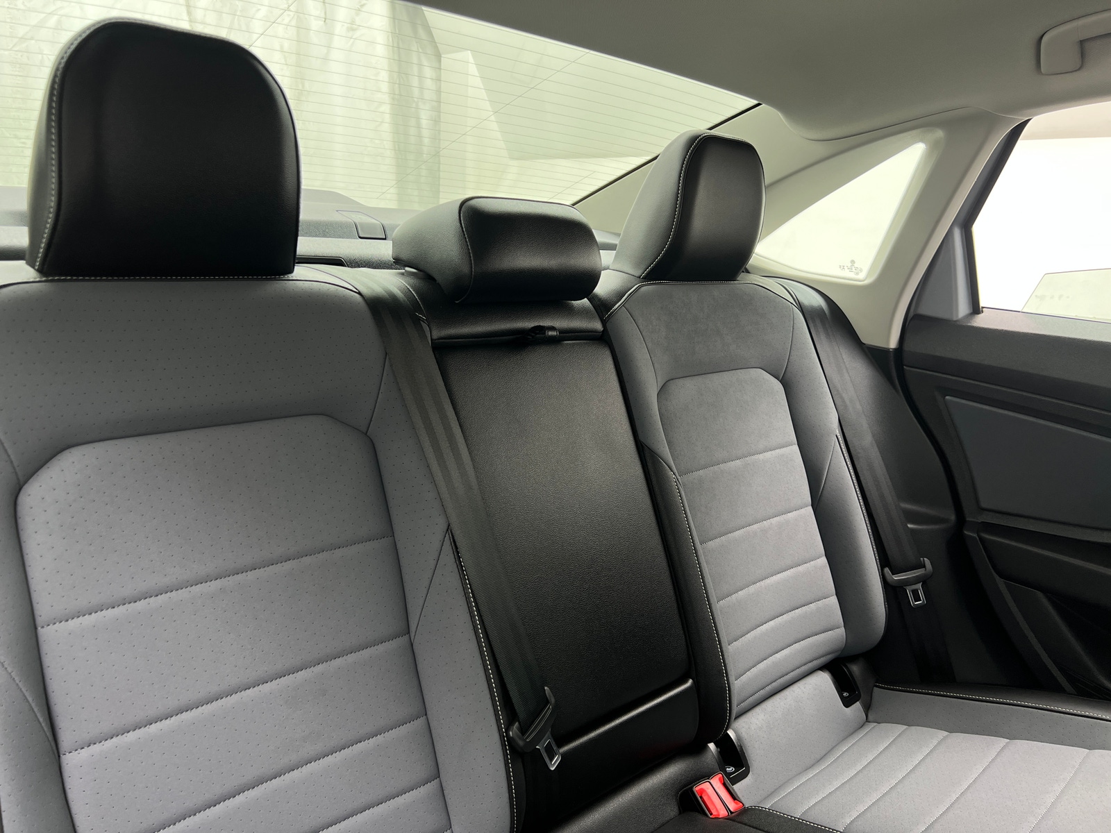 Thumbnail: 2025 Volkswagen Jetta - 5