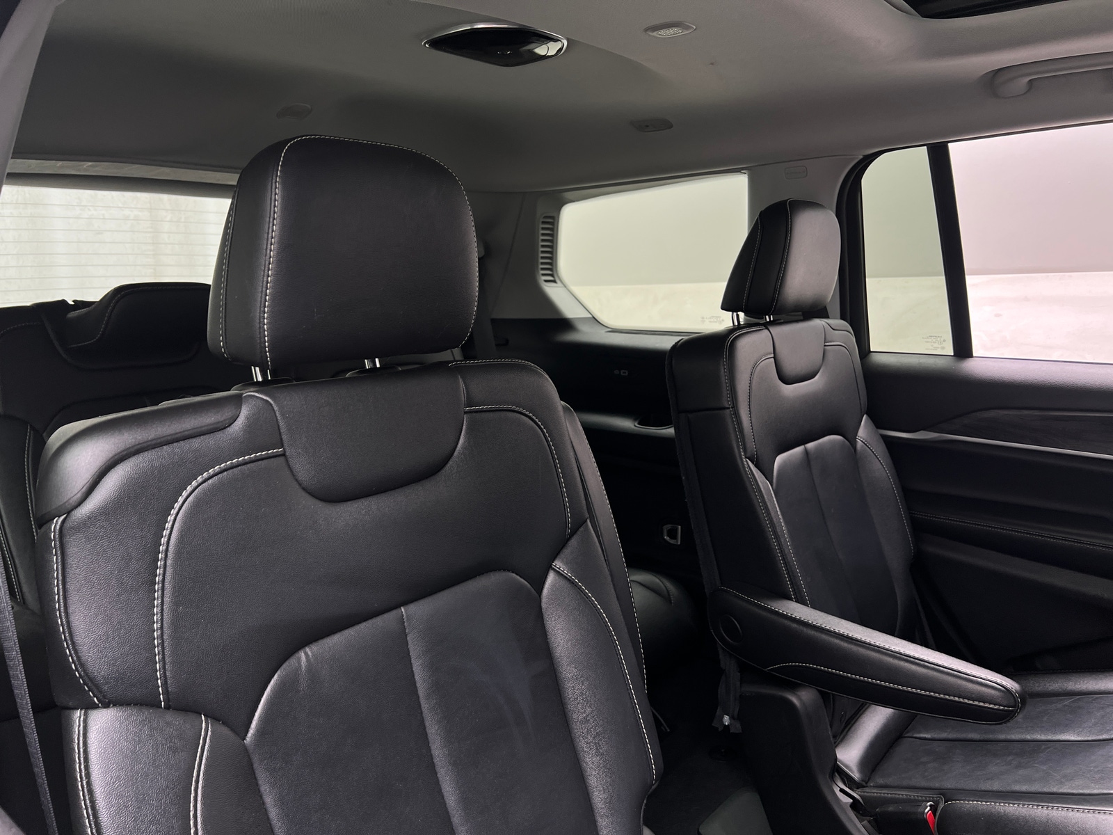 Thumbnail: 2022 Jeep Grand Cherokee L - 5