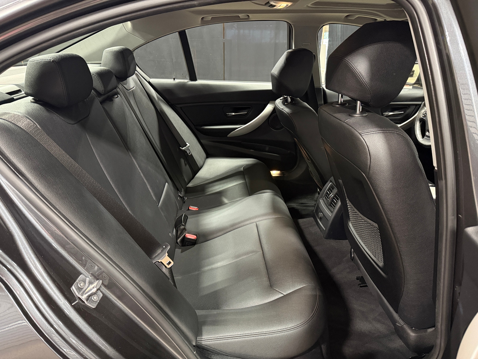 Thumbnail: 2018 BMW 3 Series - 5