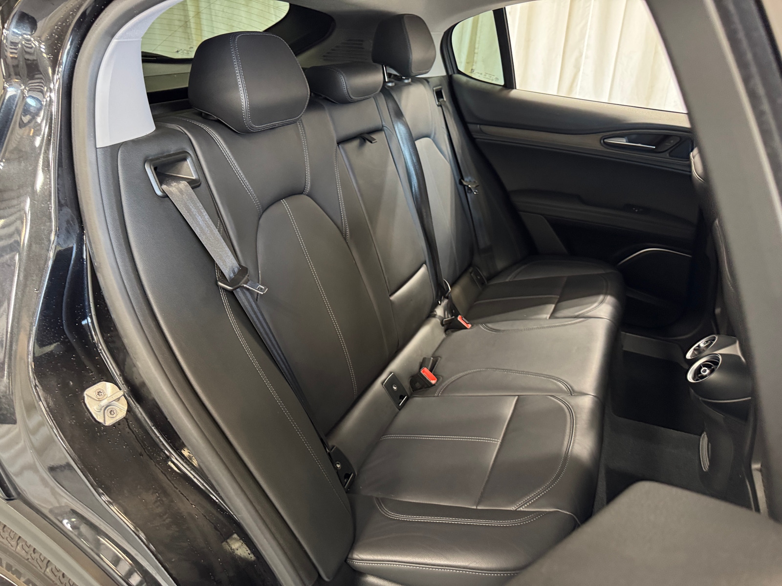 Thumbnail: 2019 Alfa Romeo Stelvio - 5