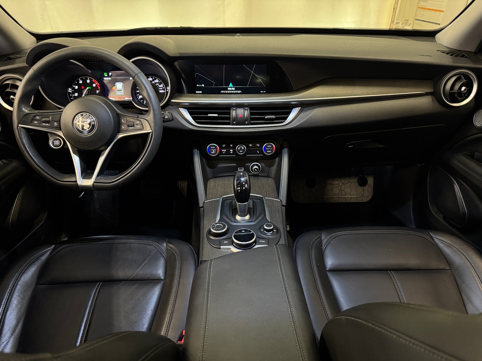 Thumbnail: 2019 Alfa Romeo Stelvio - 2