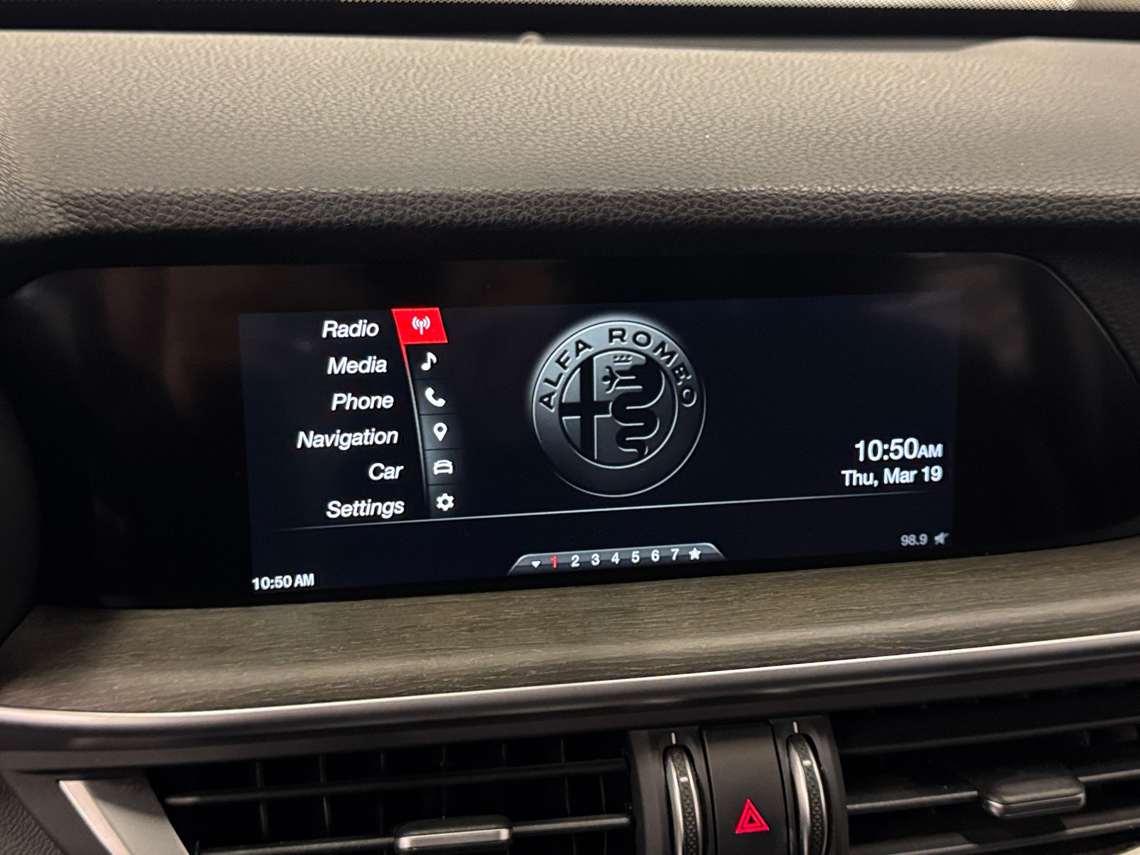 Thumbnail: 2019 Alfa Romeo Stelvio - 3