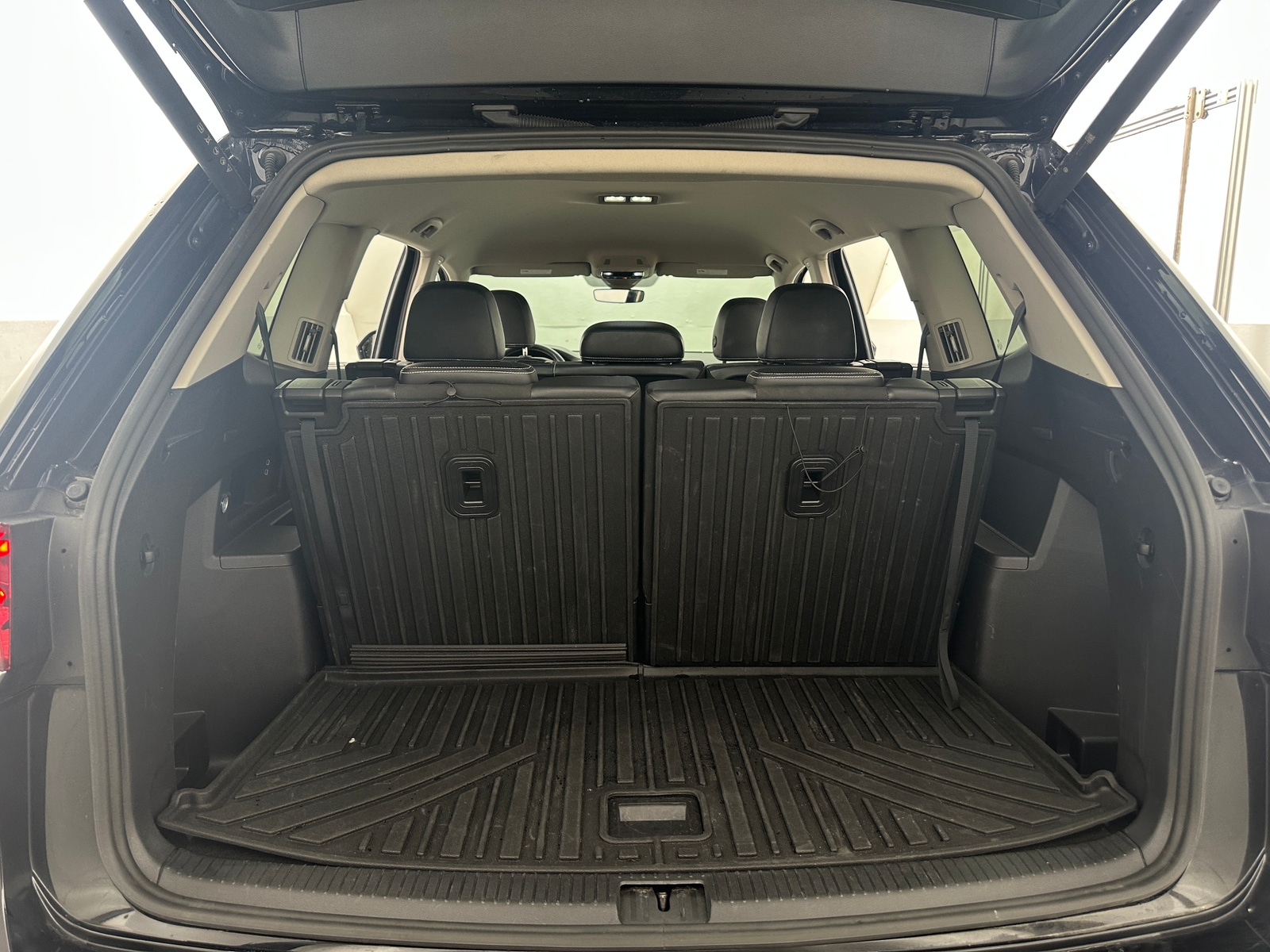 Thumbnail: 2024 Volkswagen Atlas - 6