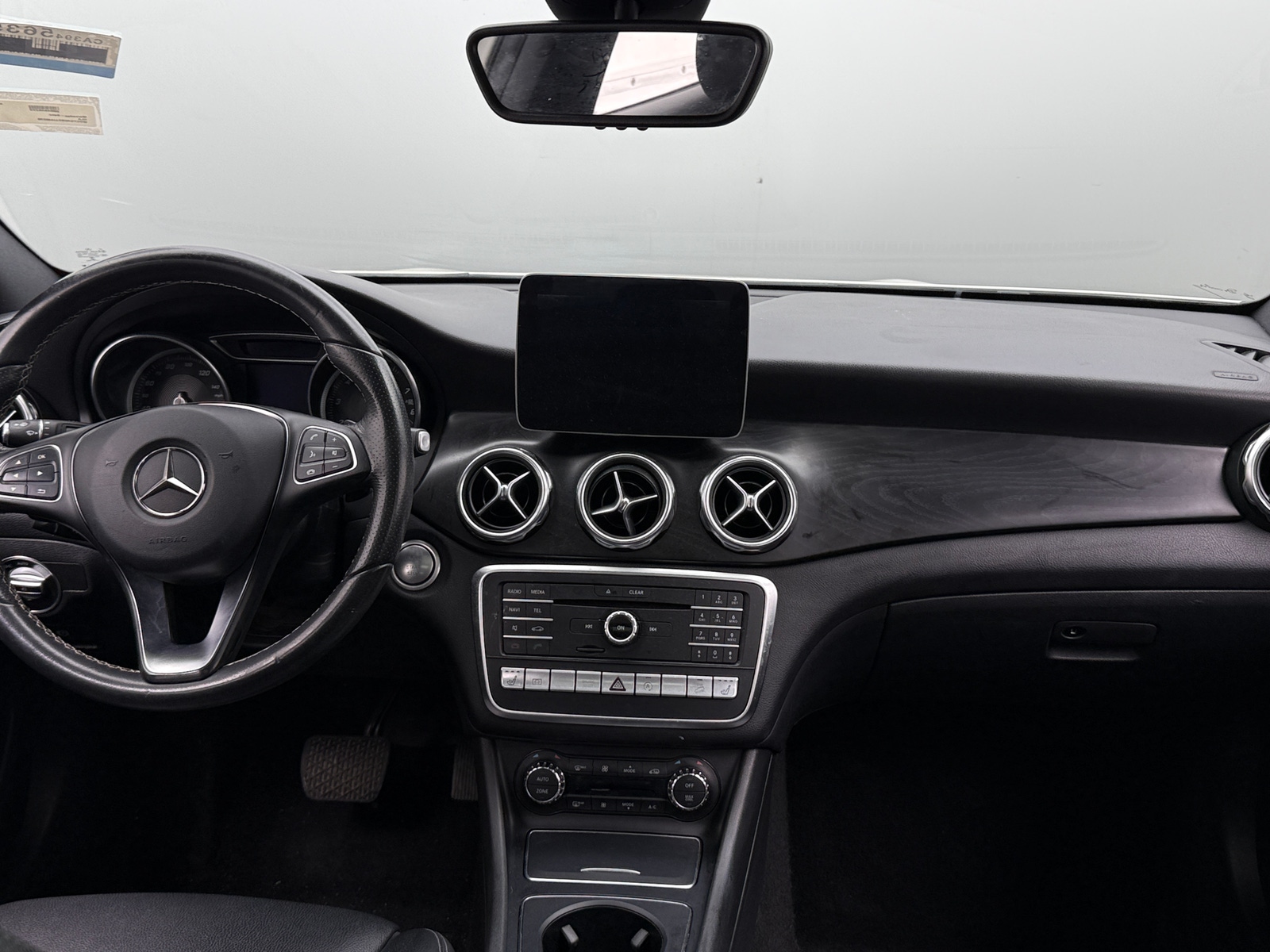 Thumbnail: 2018 Mercedes-Benz GLA - 2