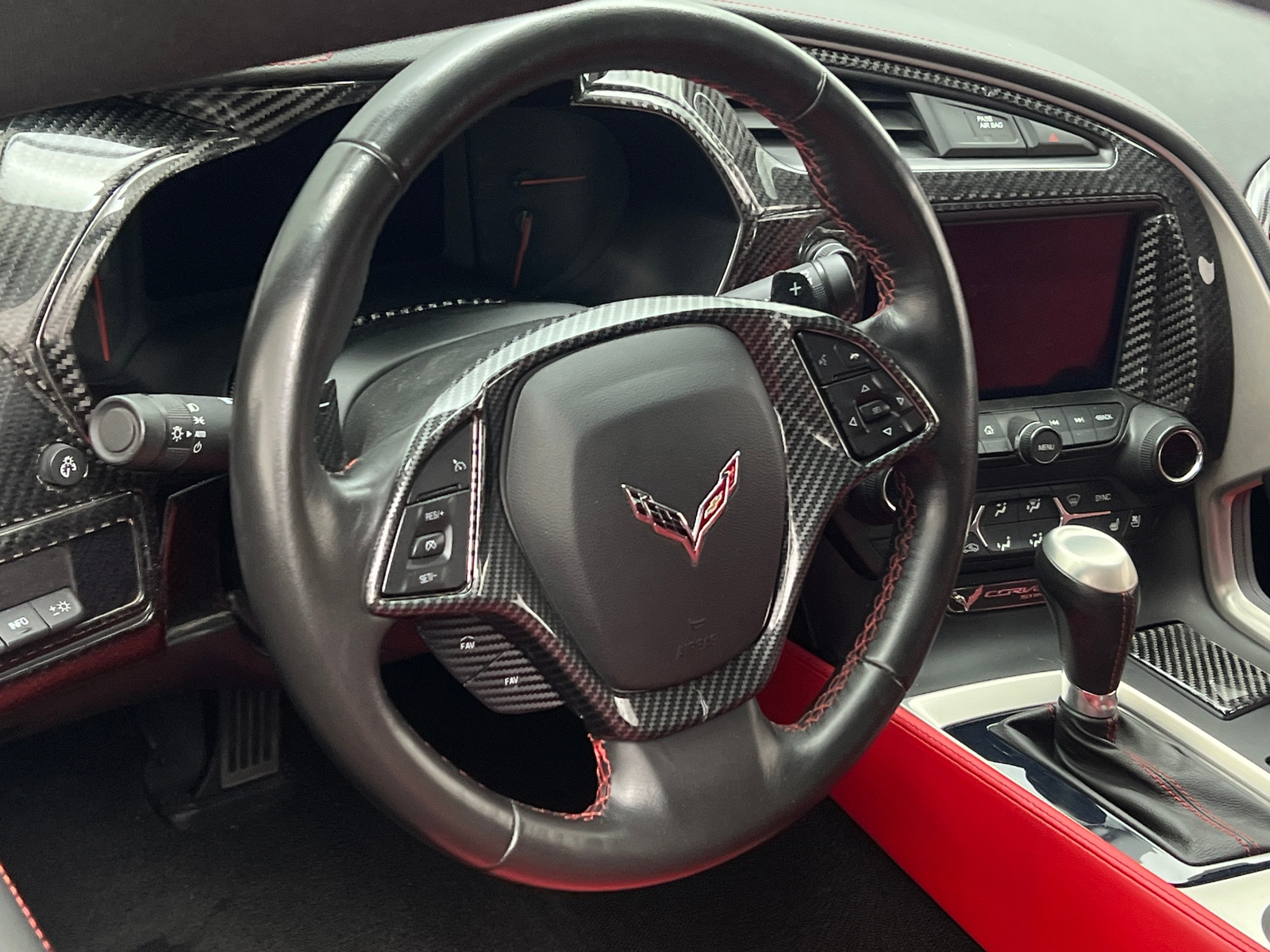 Thumbnail: 2014 Chevrolet Corvette - 3