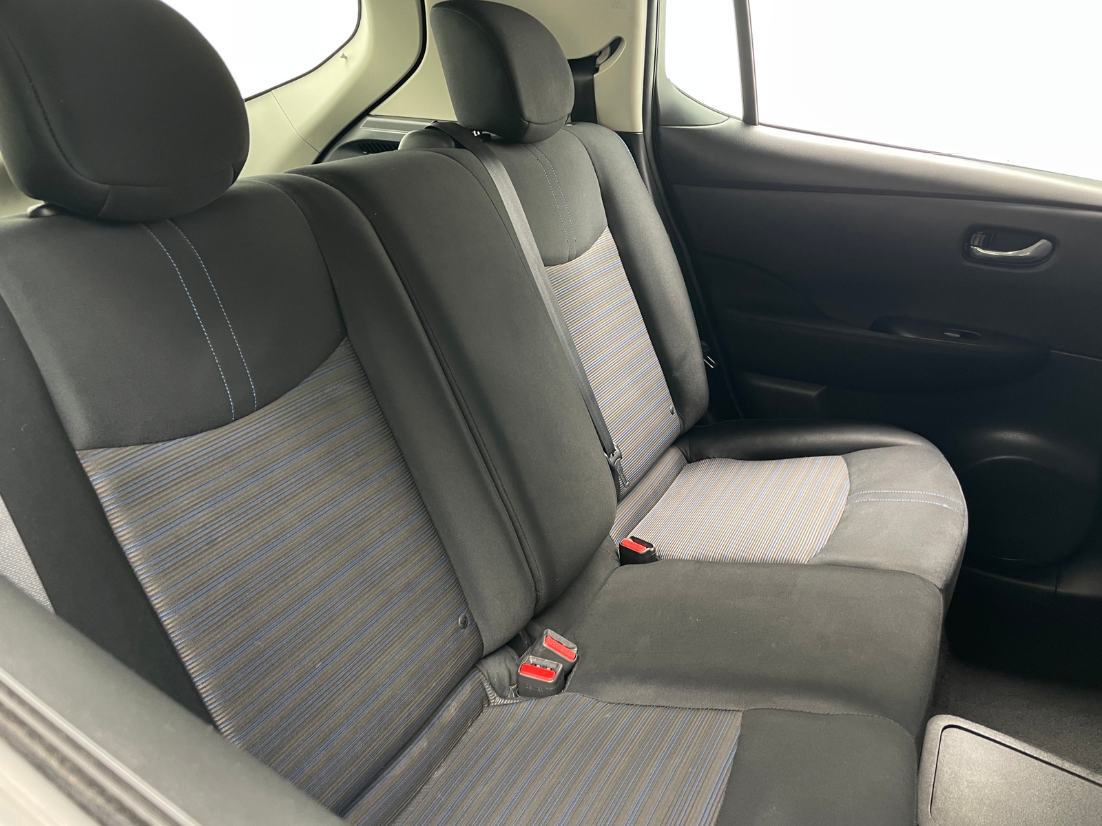 Thumbnail: 2018 Nissan Leaf - 6