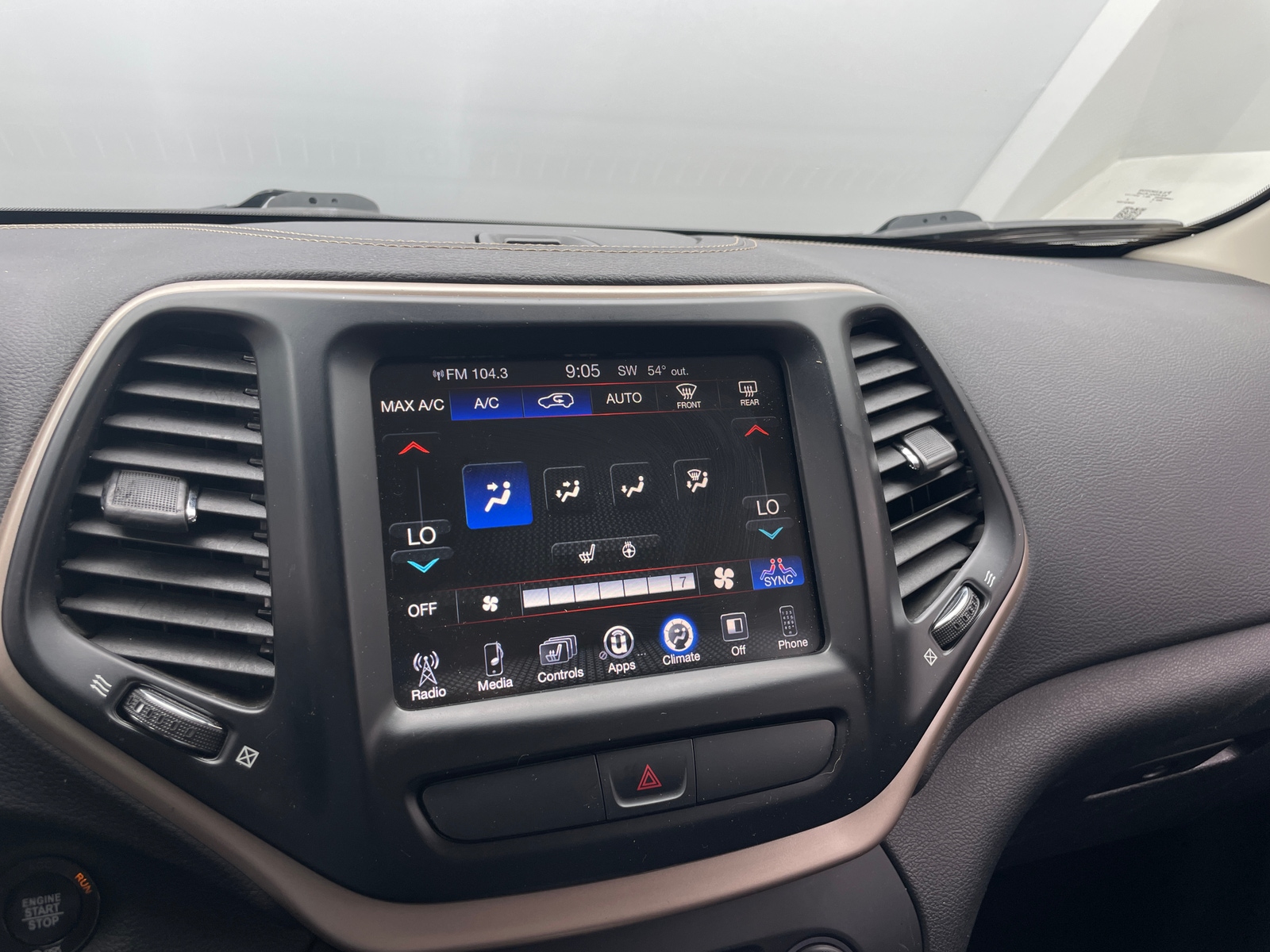 Thumbnail: 2017 Jeep Cherokee - 3