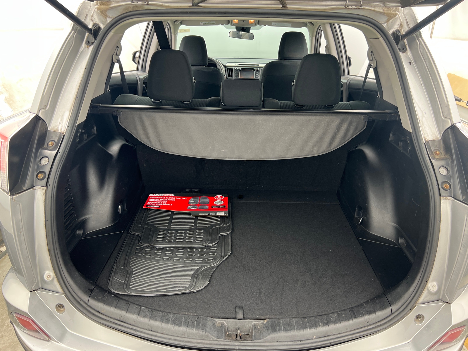 Thumbnail: 2017 Toyota RAV4 - 7