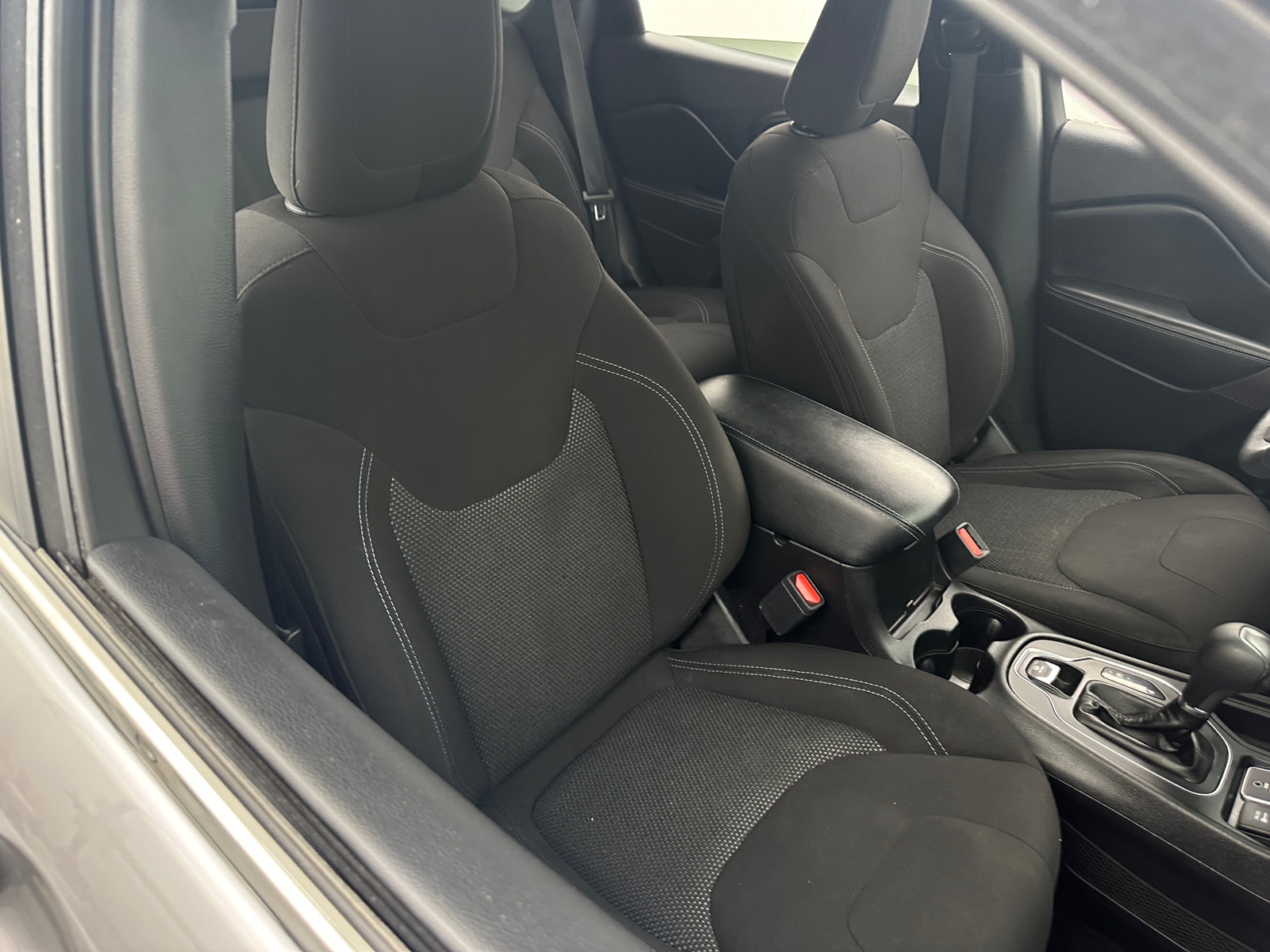 Thumbnail: 2019 Jeep Cherokee - 2