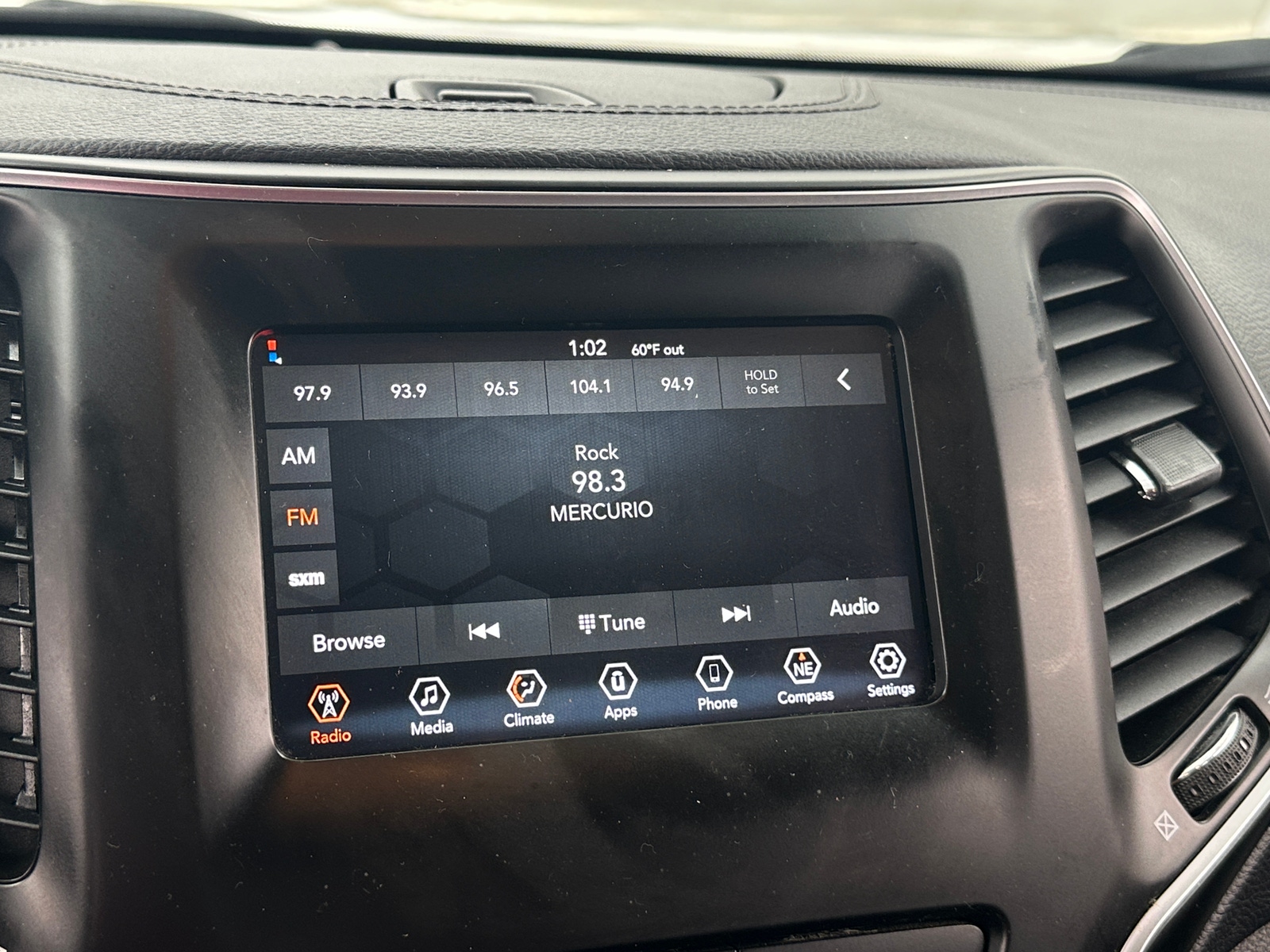 Thumbnail: 2019 Jeep Cherokee - 4