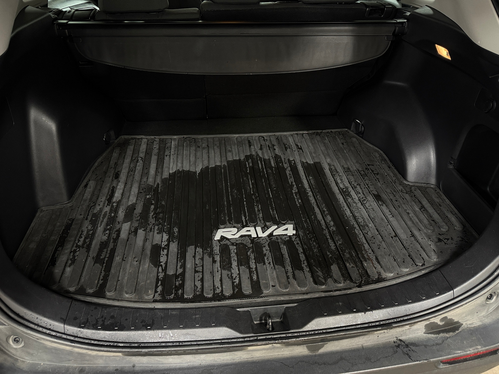 Thumbnail: 2021 Toyota RAV4 - 7