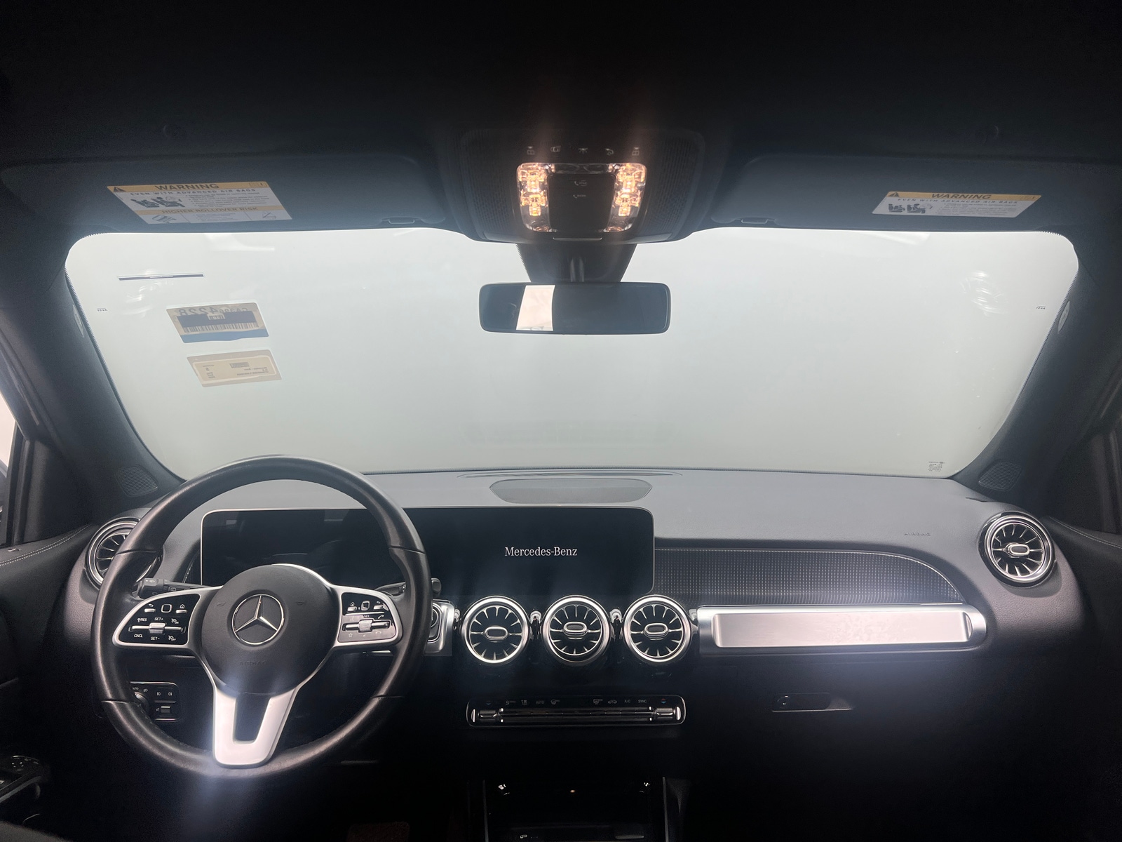 Thumbnail: 2020 Mercedes-Benz GLB - 2