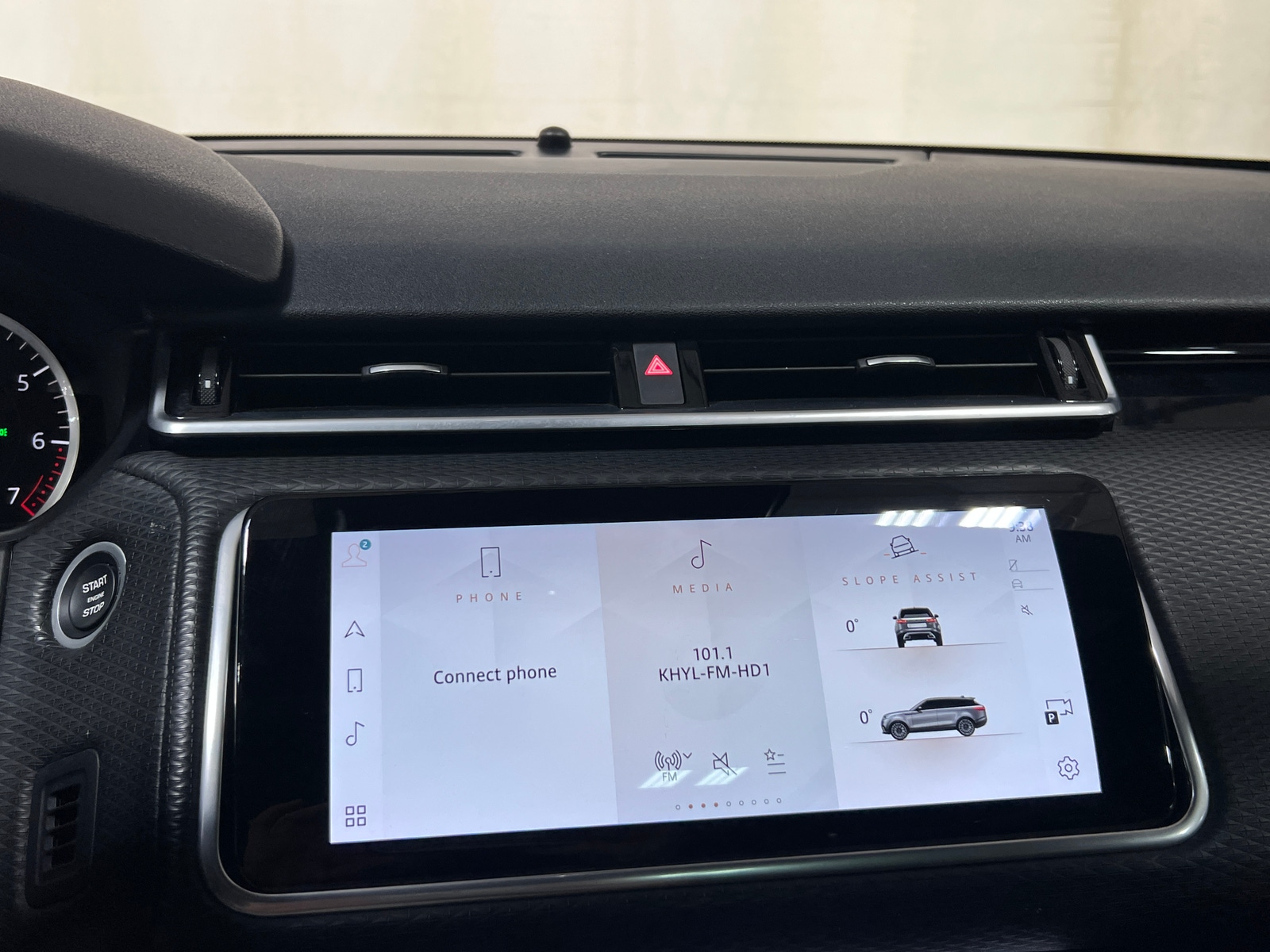 Thumbnail: 2021 Land Rover Range Rover Velar - 3