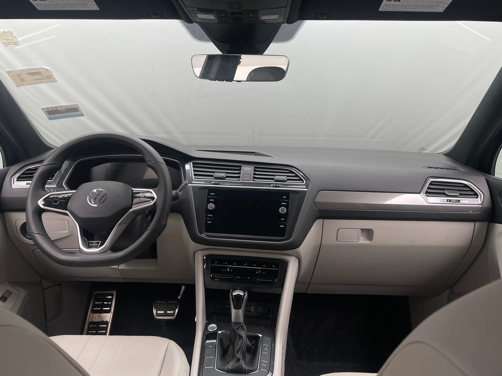 Thumbnail: 2024 Volkswagen Tiguan - 2