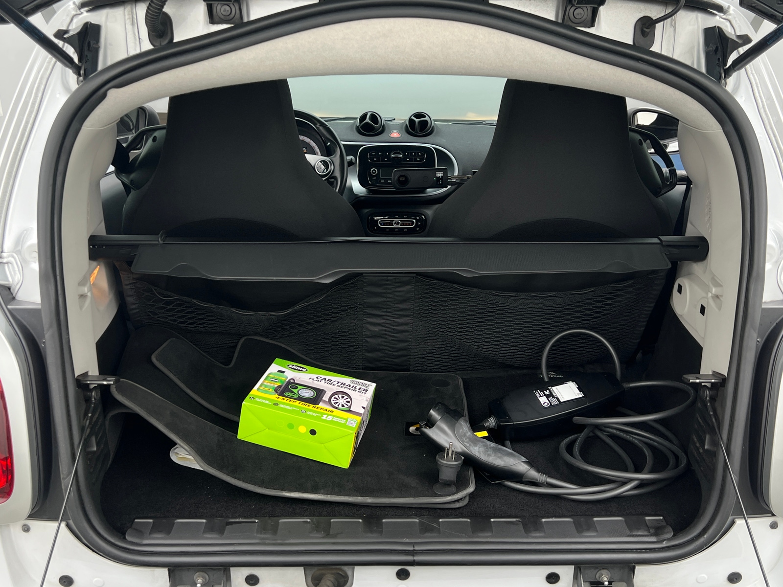 Thumbnail: 2018 smart fortwo - 5