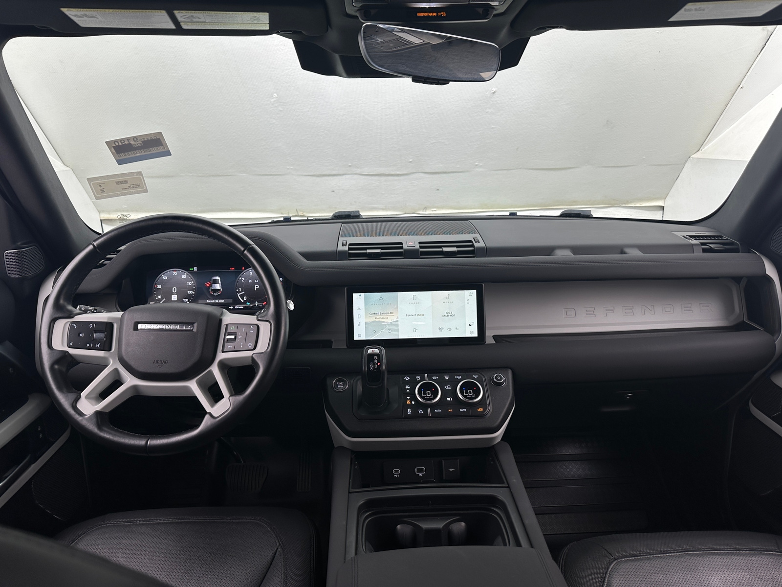 Thumbnail: 2023 Land Rover Defender - 2