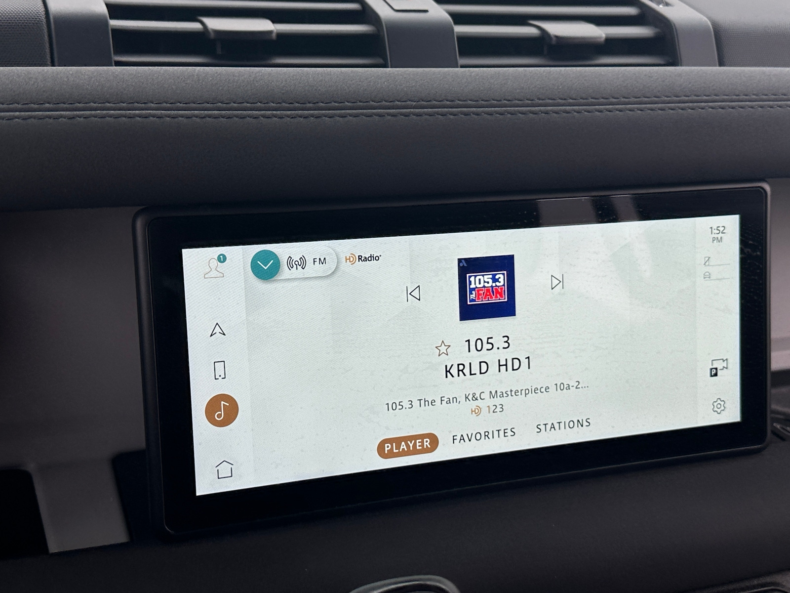 Thumbnail: 2023 Land Rover Defender - 3