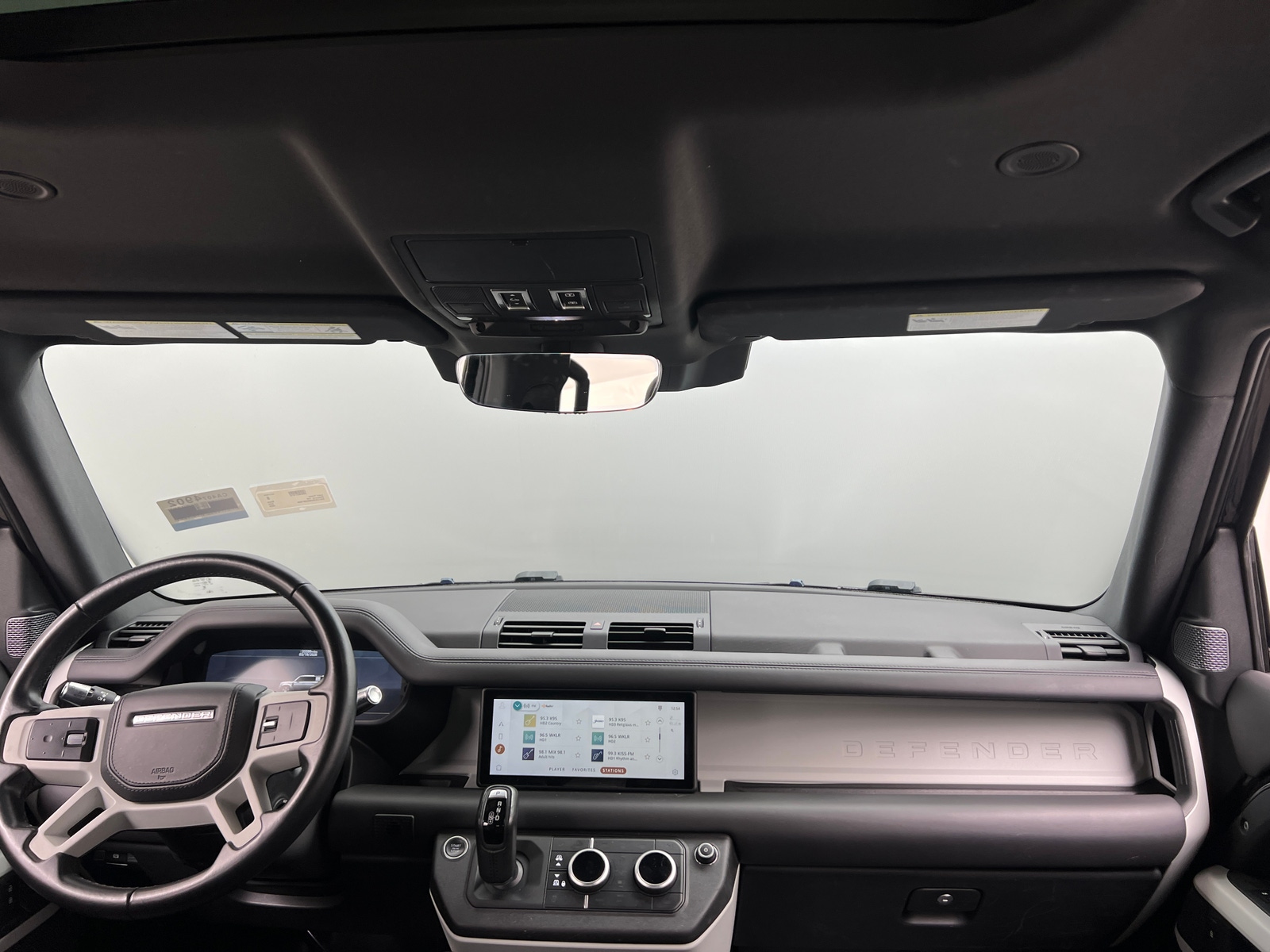 Thumbnail: 2022 Land Rover Defender - 2