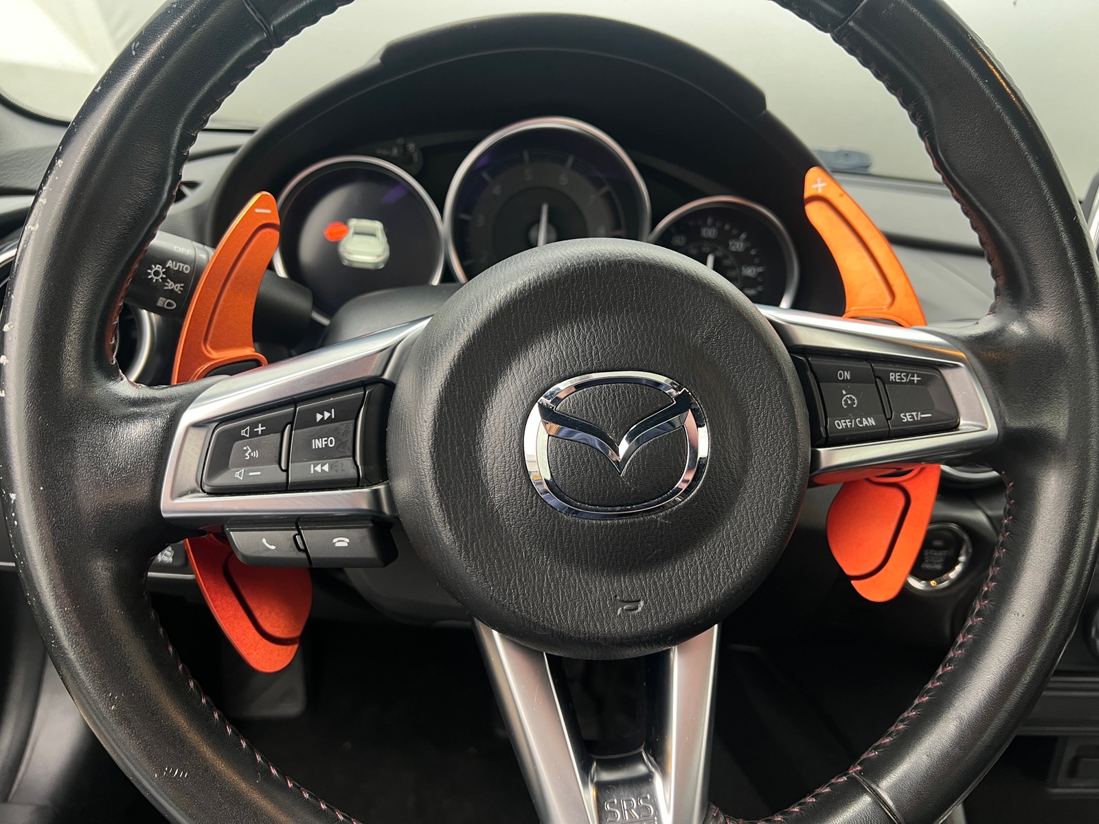 Thumbnail: 2017 Mazda MX-5 Miata - 4